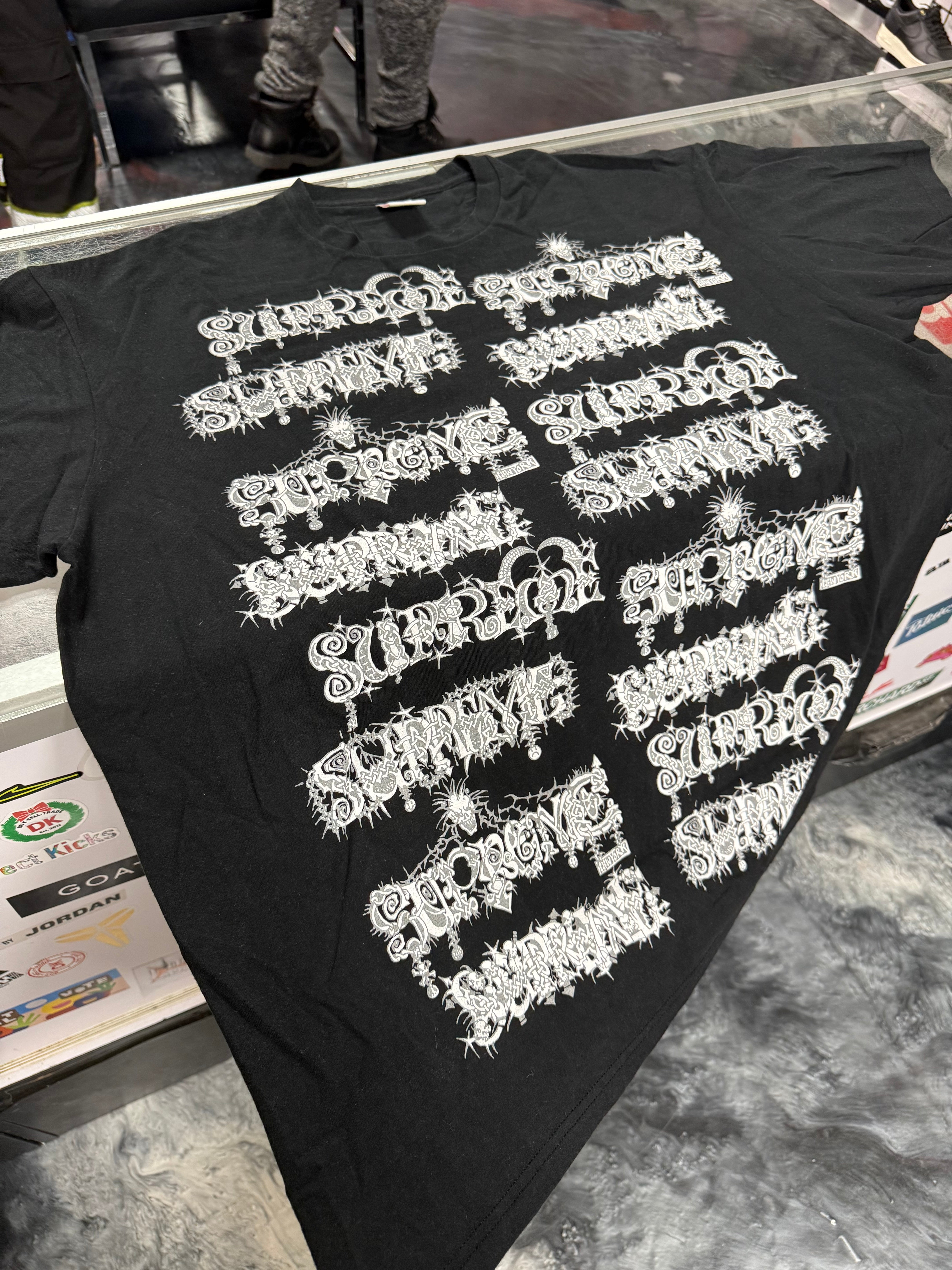 Size XXL Supreme Wombat Tee “Black”