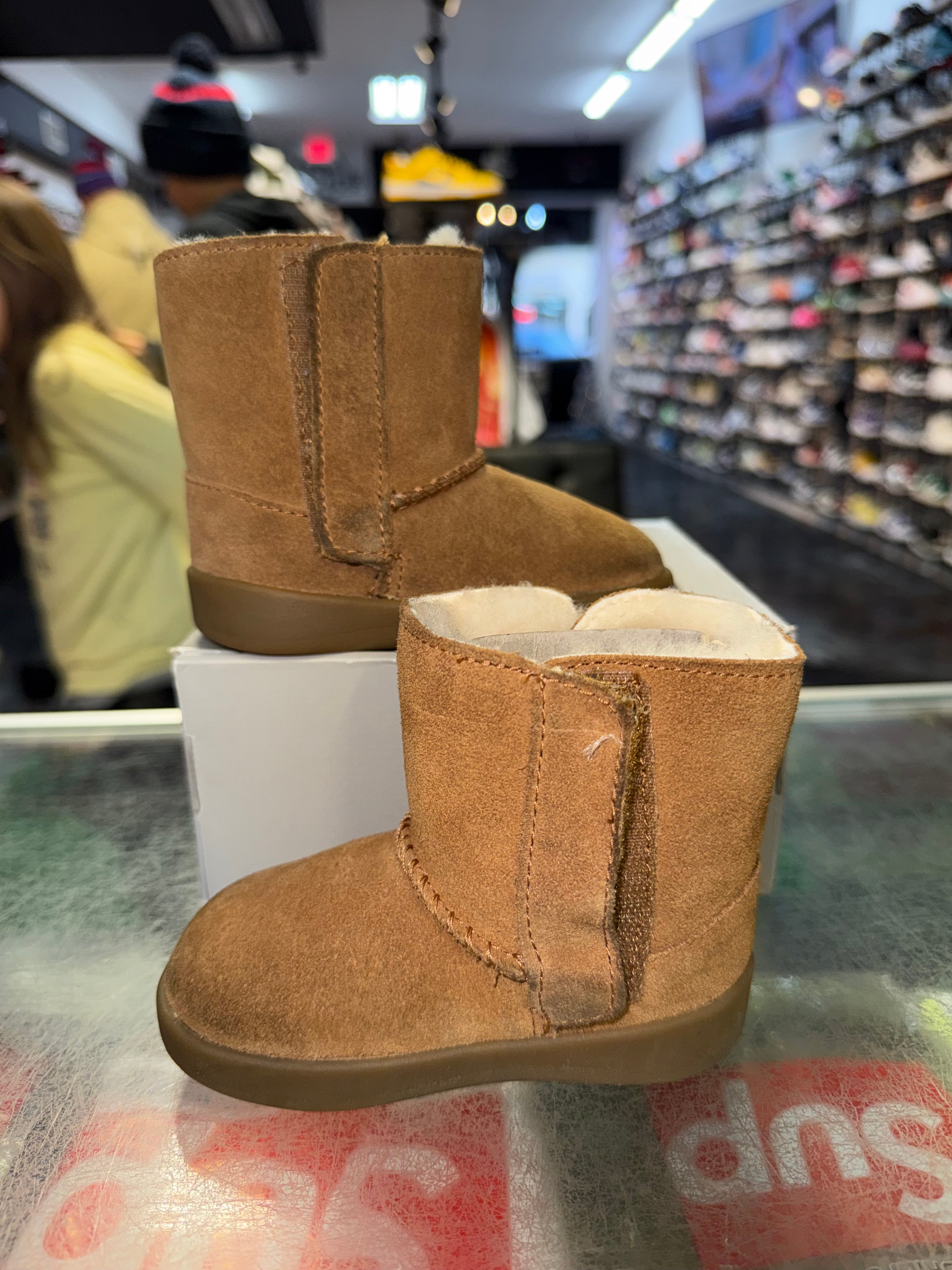 Size 5c UGG Keelan "Brown" (TD)