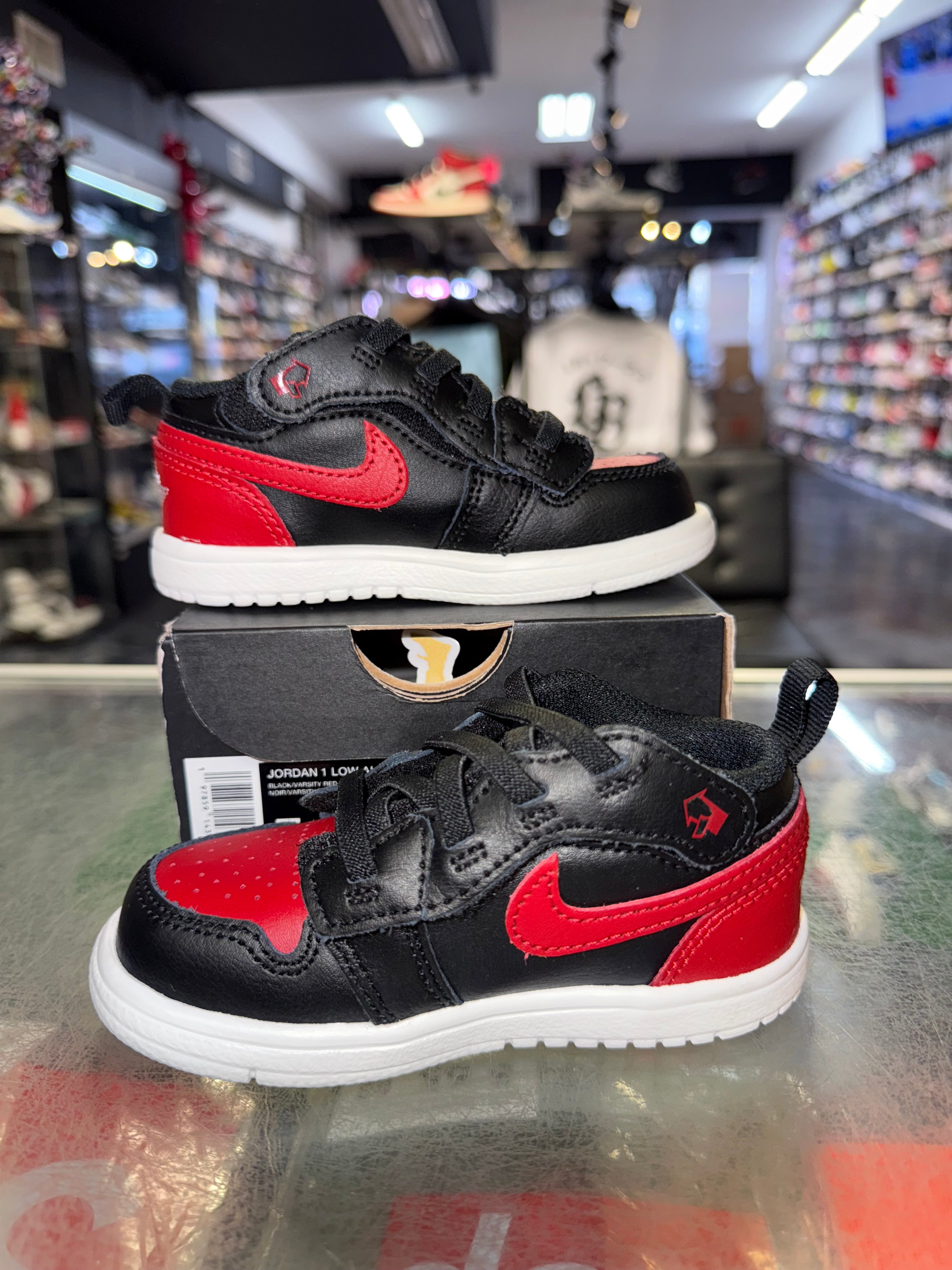 Size 7c Air Jordan 1 Low ALT "Bred Twist" (TD)