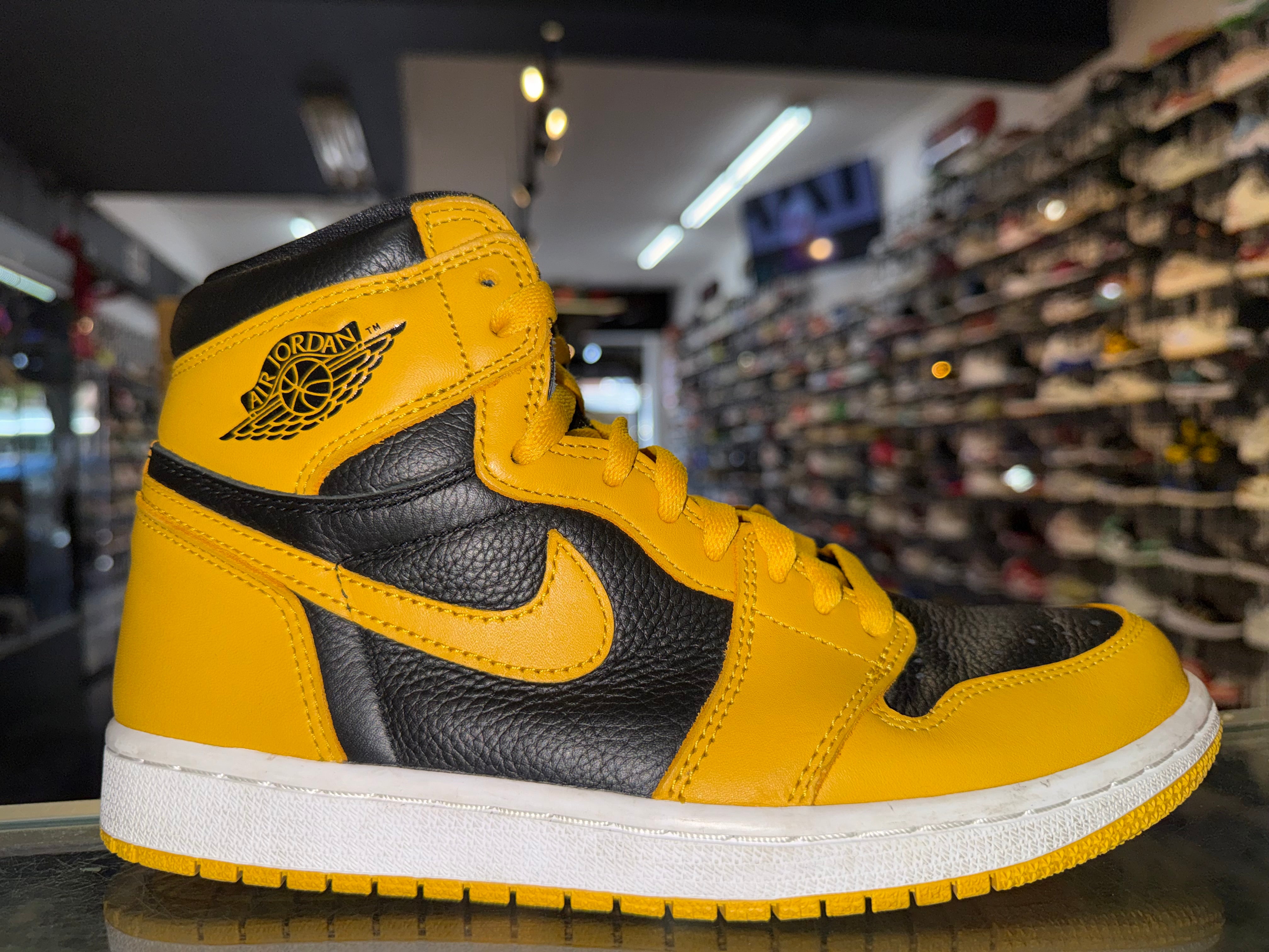 Size 7 Air Jordan 1 "Pollen"