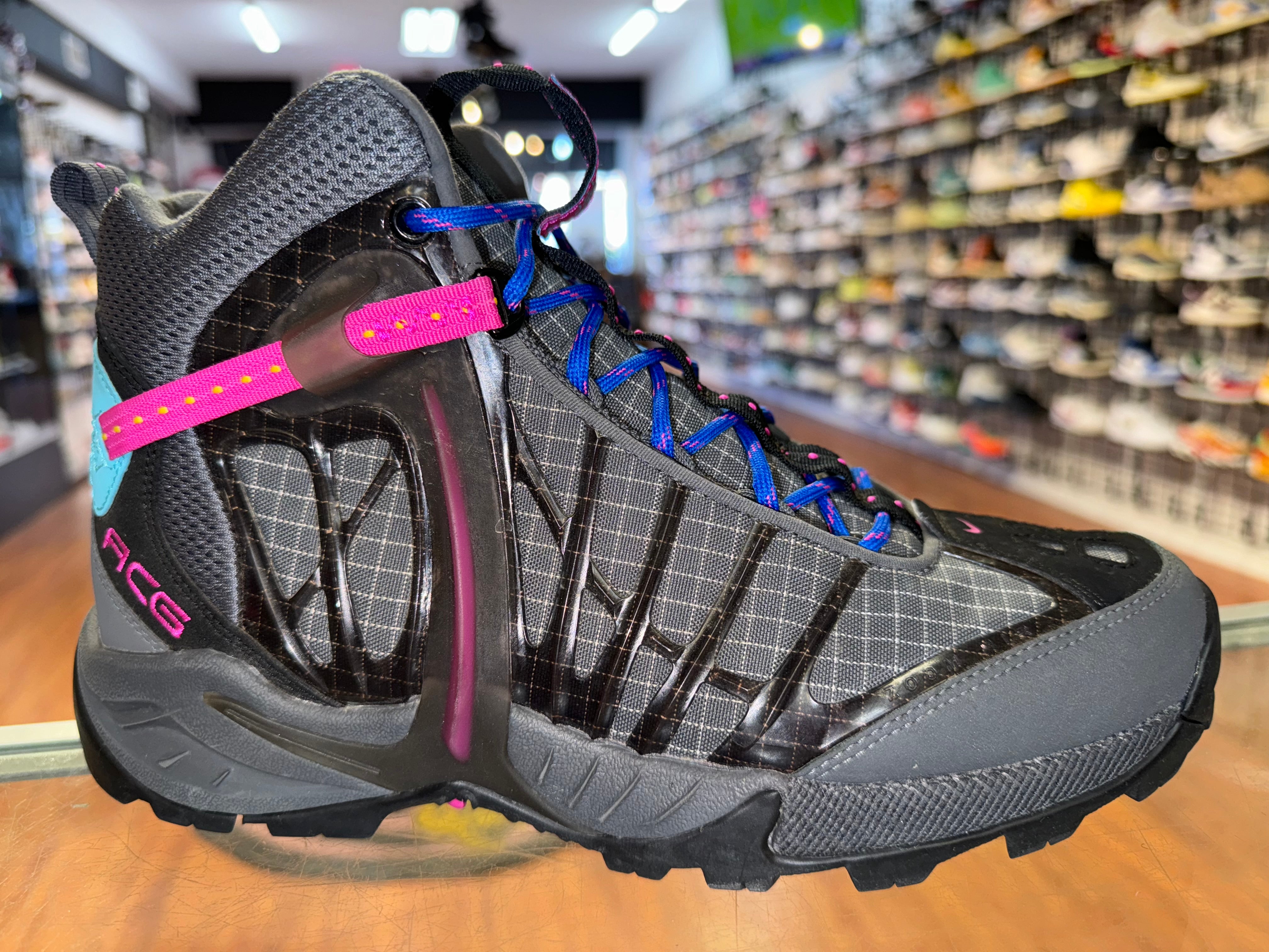 Nike acg zoom tallac deals