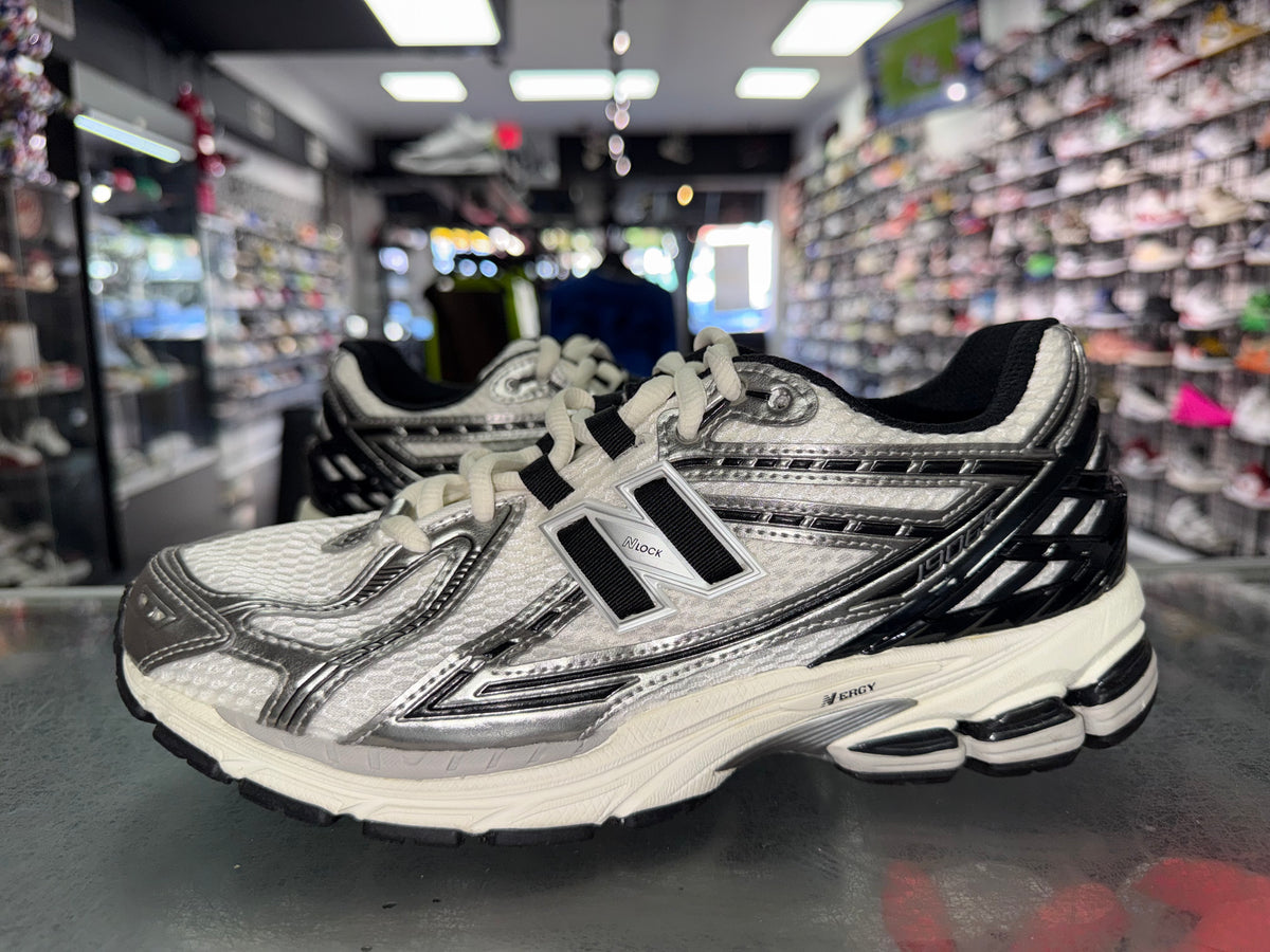 Size 9 New Balance 1906R "Silver Black"