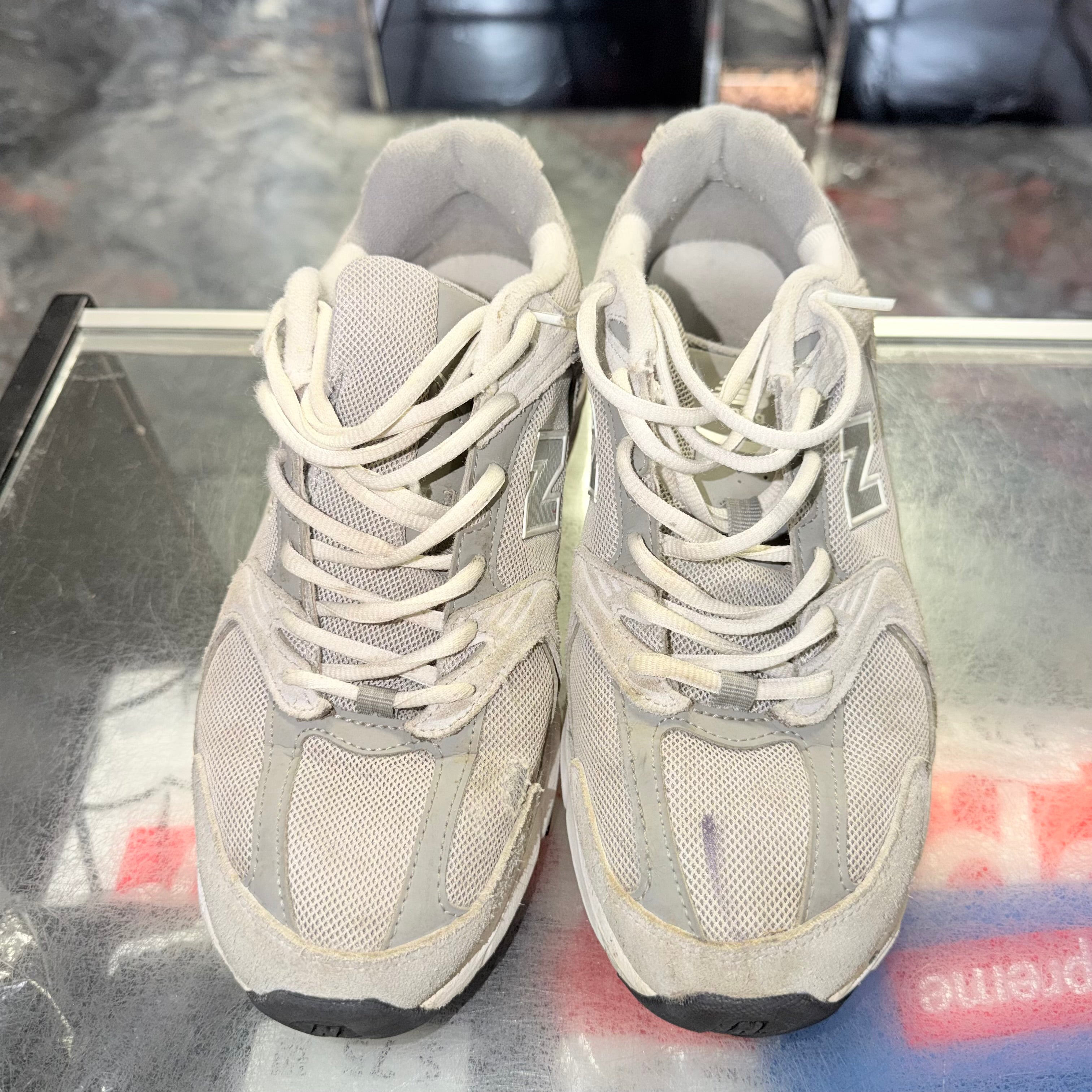 Size 9.5 New Balance 530 Grey - NB