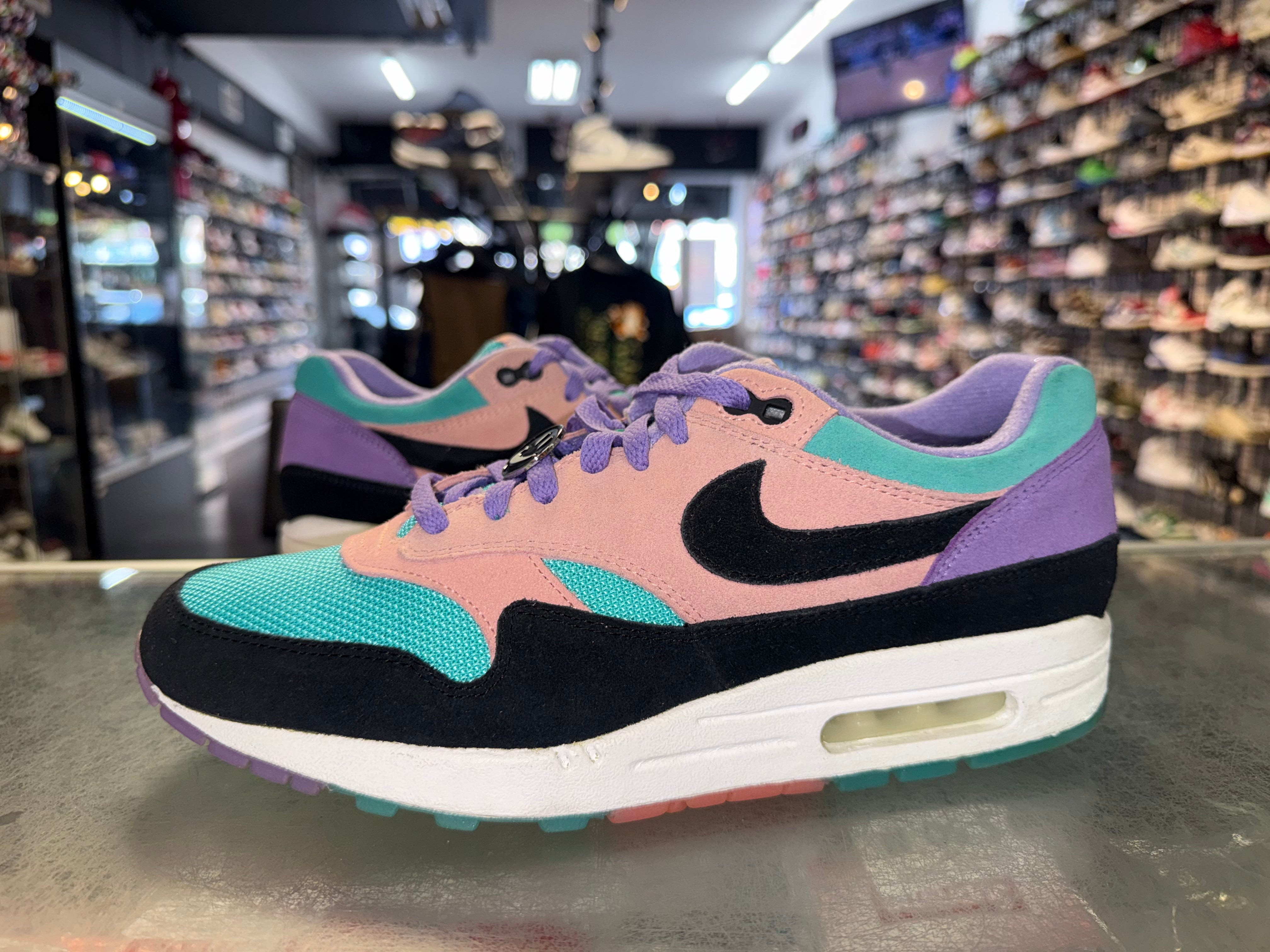 Size 10 Air Max 1 "Have a Nike Day"