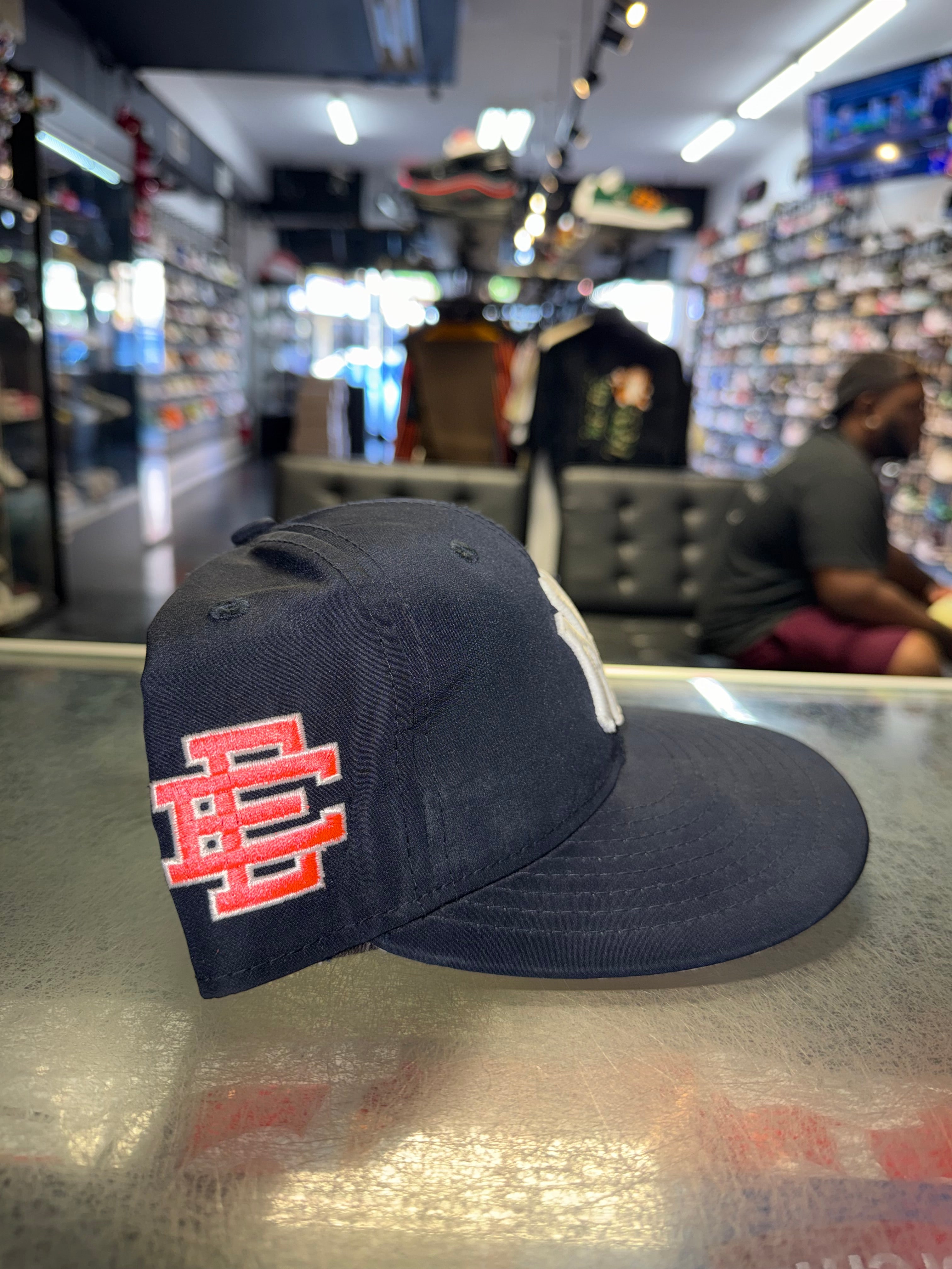 Size 7 1/8 Eric Emanuel New Era Yankee Fitted Hat “Nylon Navy”