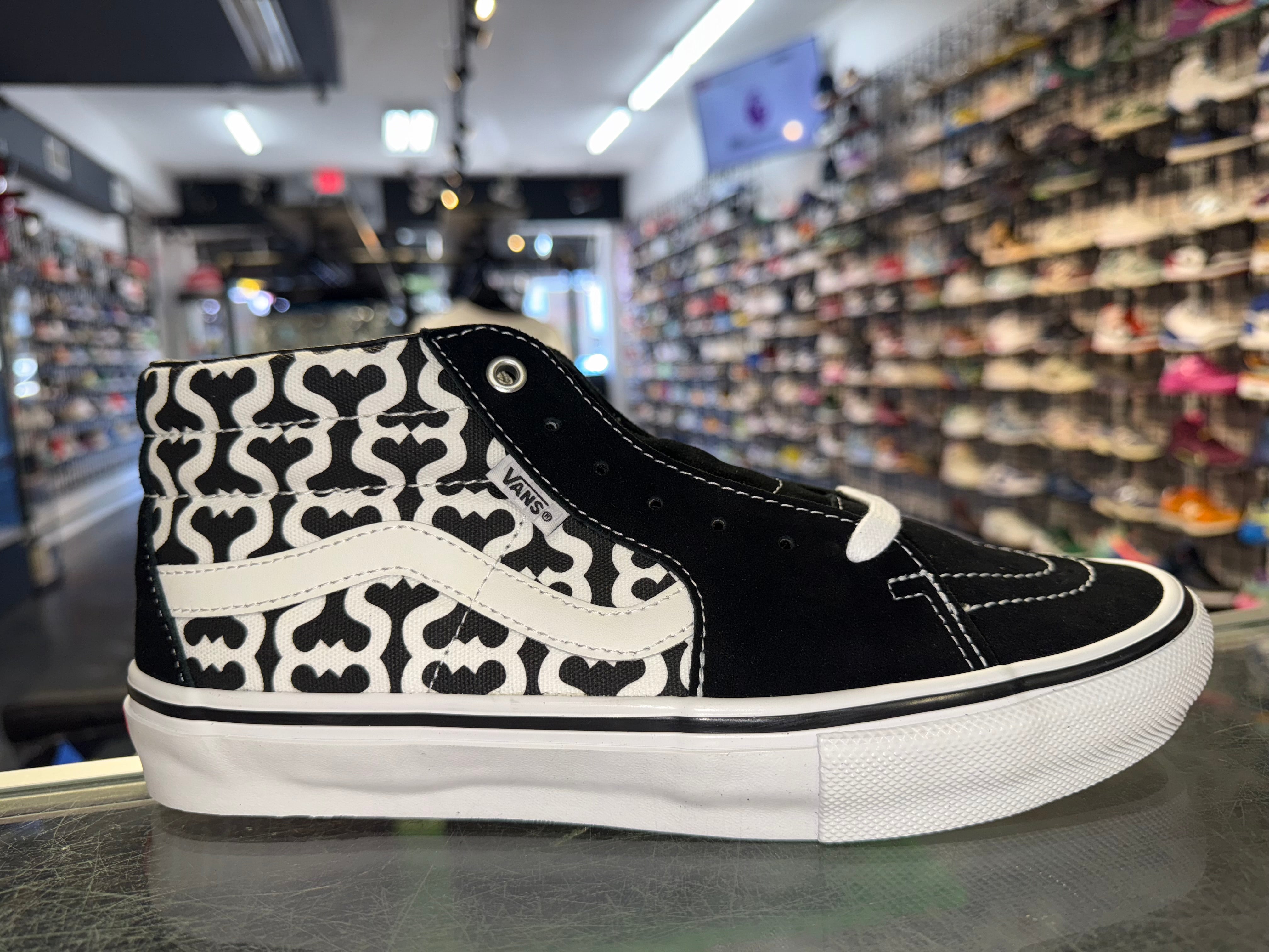 Size 9 Supreme Vans Grosso Mid “Black” Brand New
