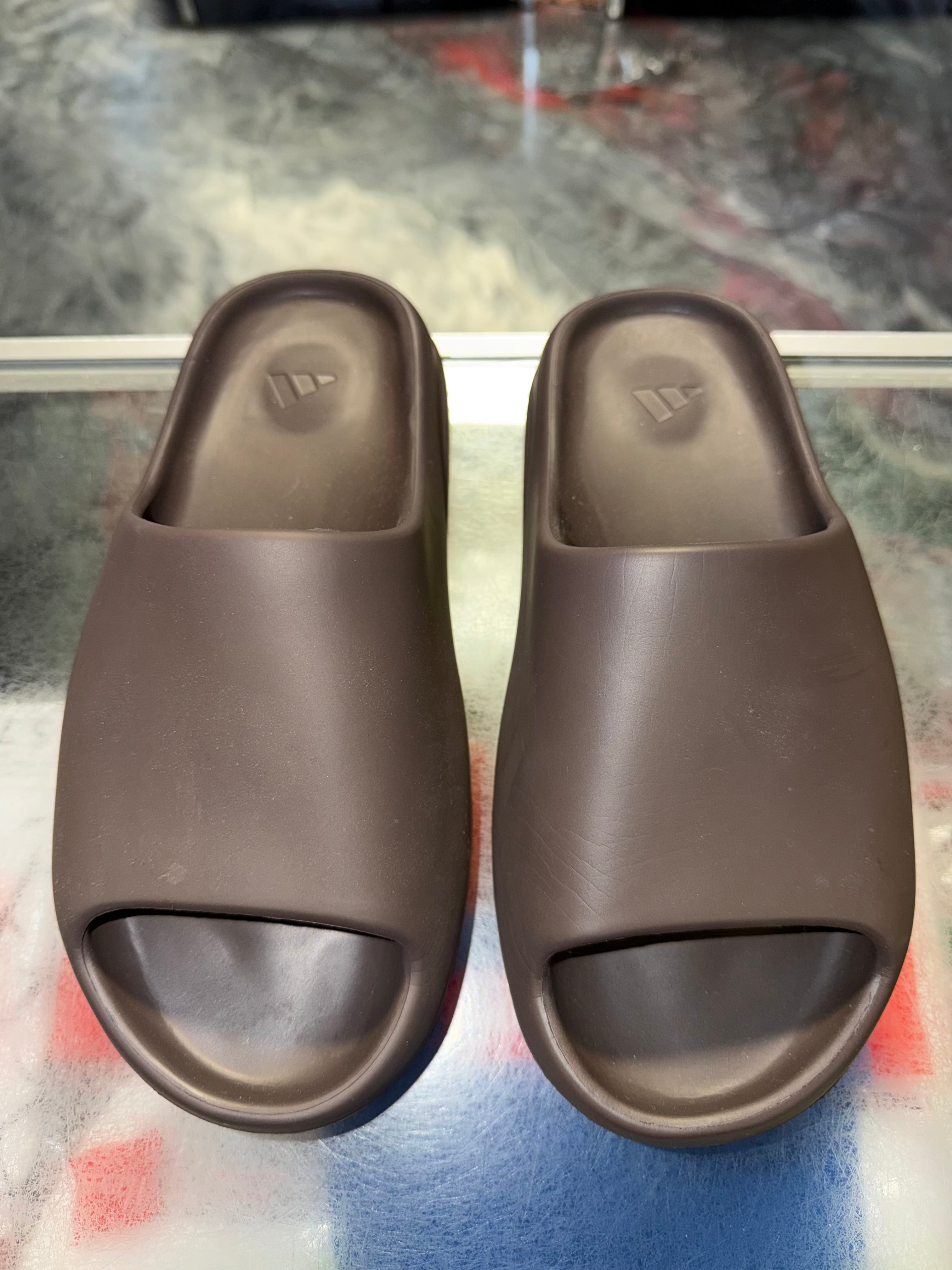 Size 9 Yeezy Slide "Soot"