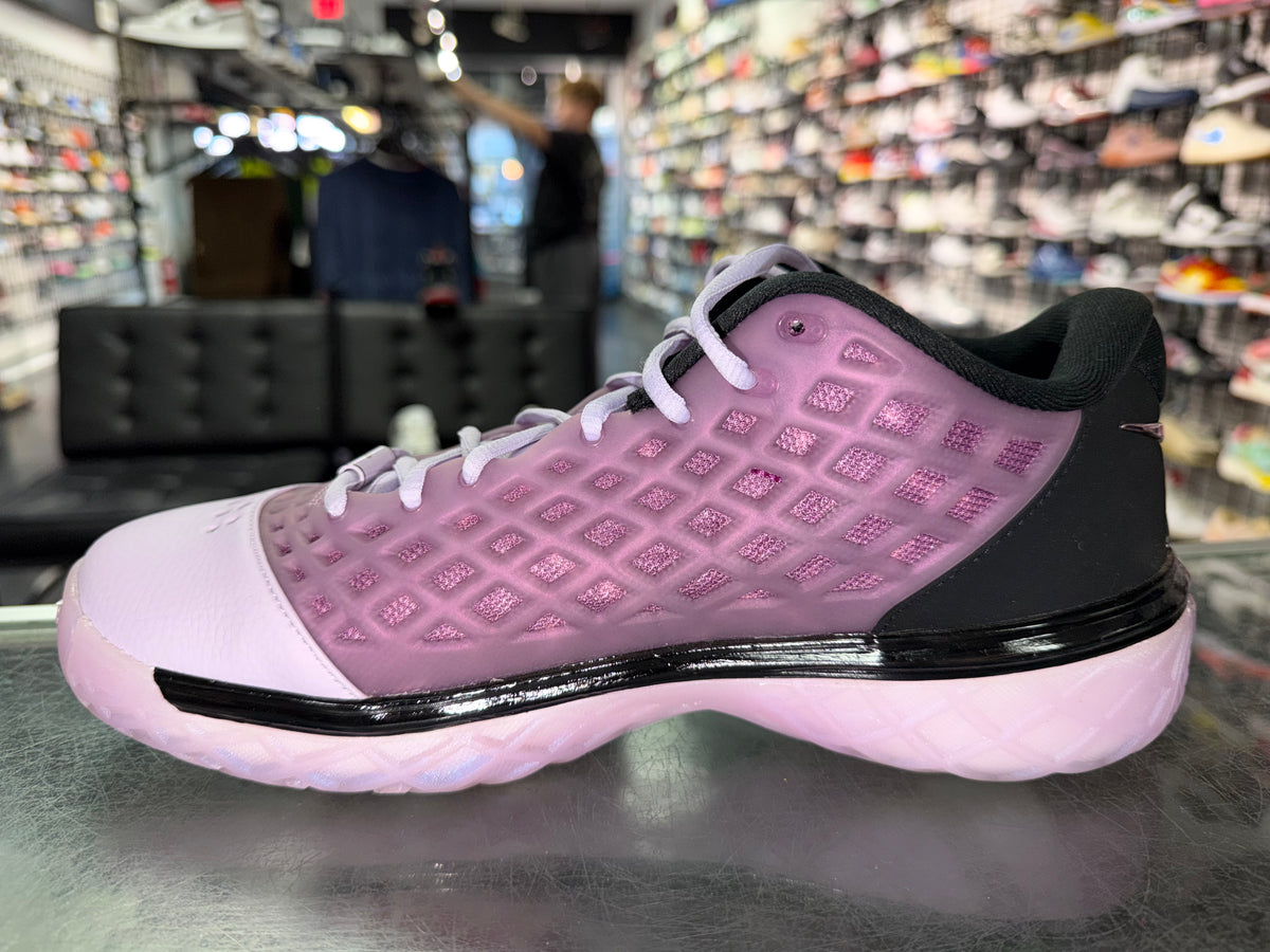 Size 9.5 Kobe 3 Low Protro "Pink Quartz"