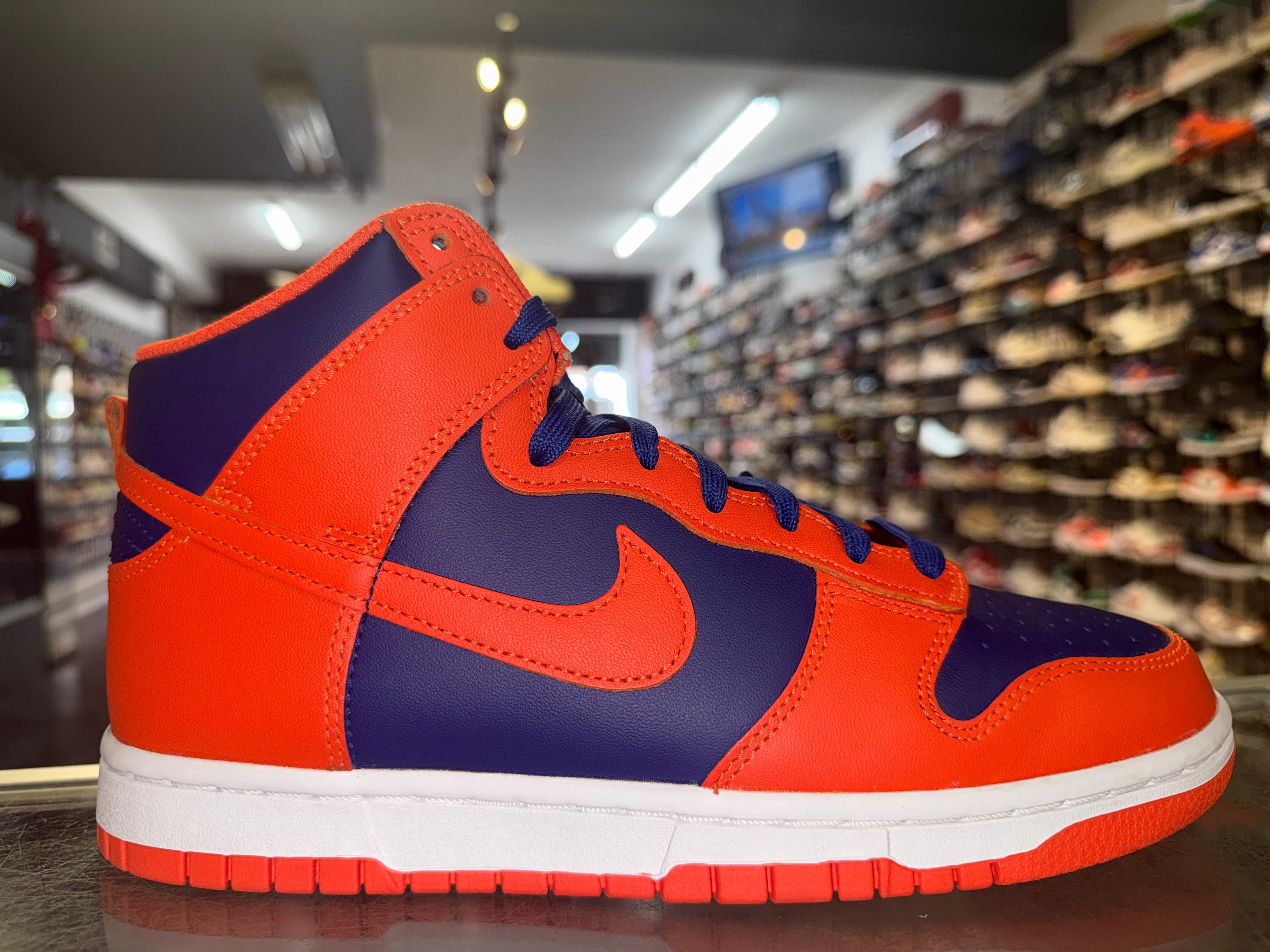 Size 8.5 Dunk High "Knicks"