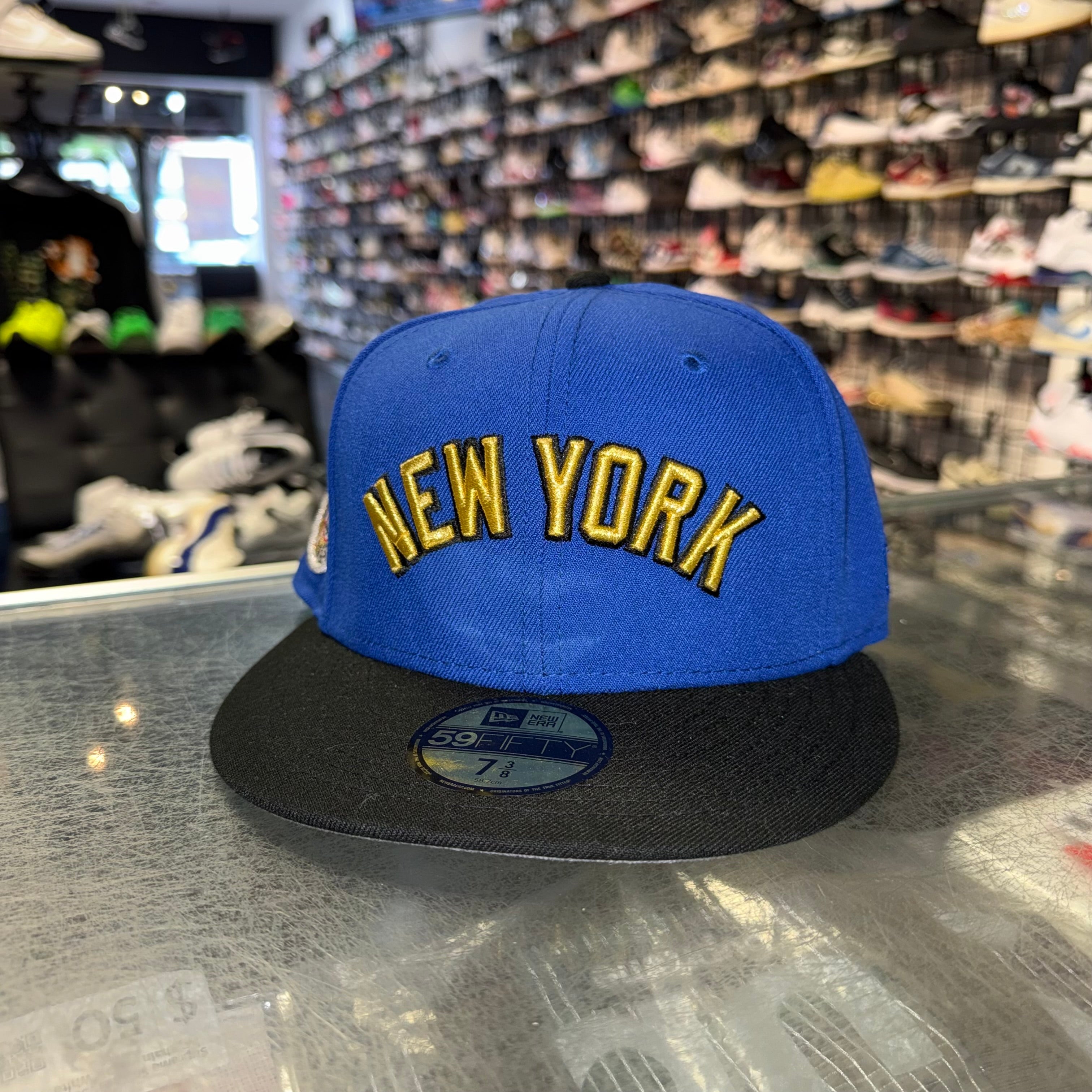 Size 7 3/8 New Era Fitted Hat “Yankees Blue/Black” Brand New