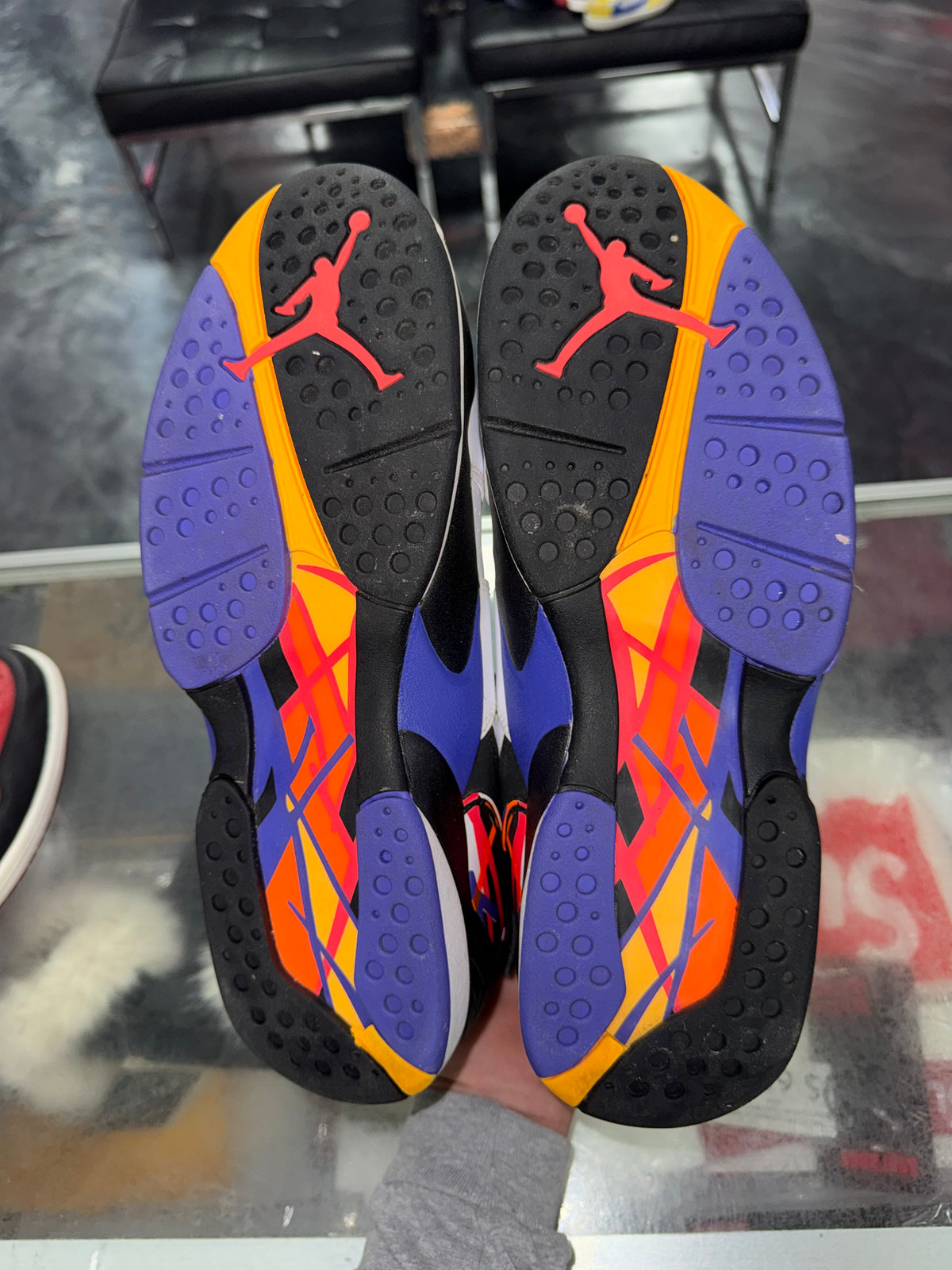 Air Jordan 8 3-Peat sneaker, pre-owned, size 10.5 – view 7