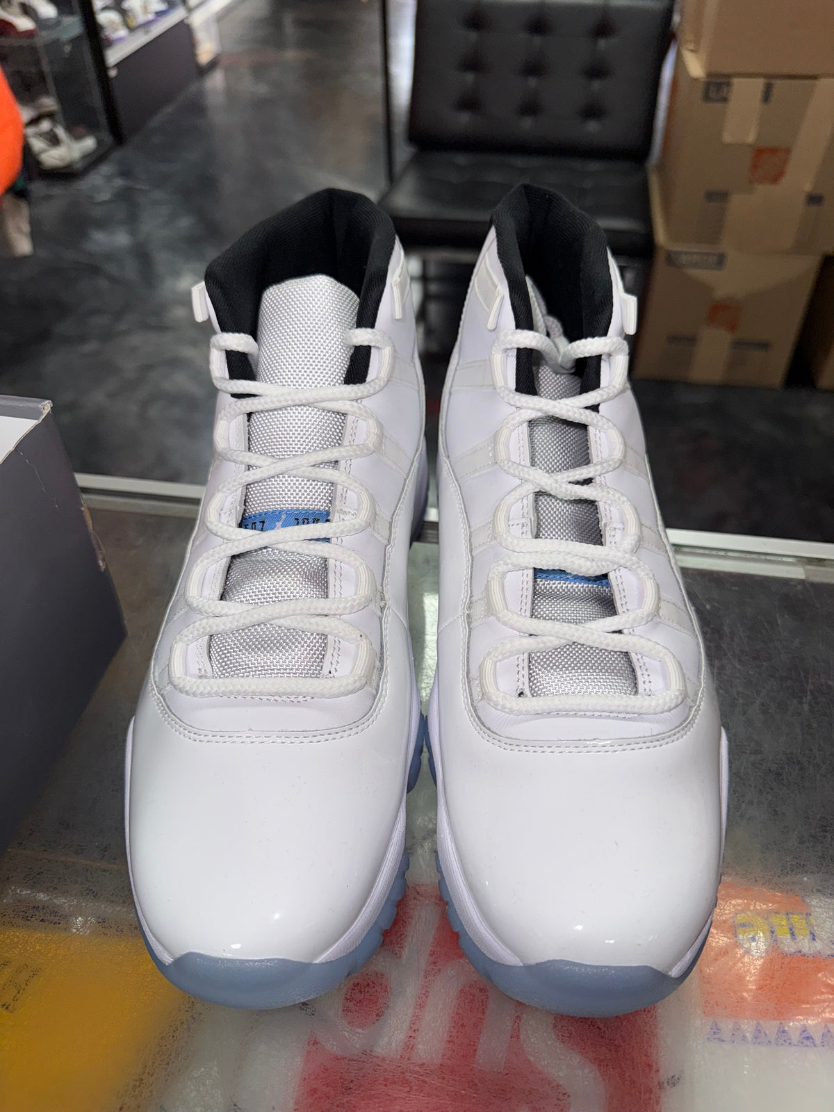 Air Jordan 11 Legend Blue sneaker, pre-owned, size 11 – view 5