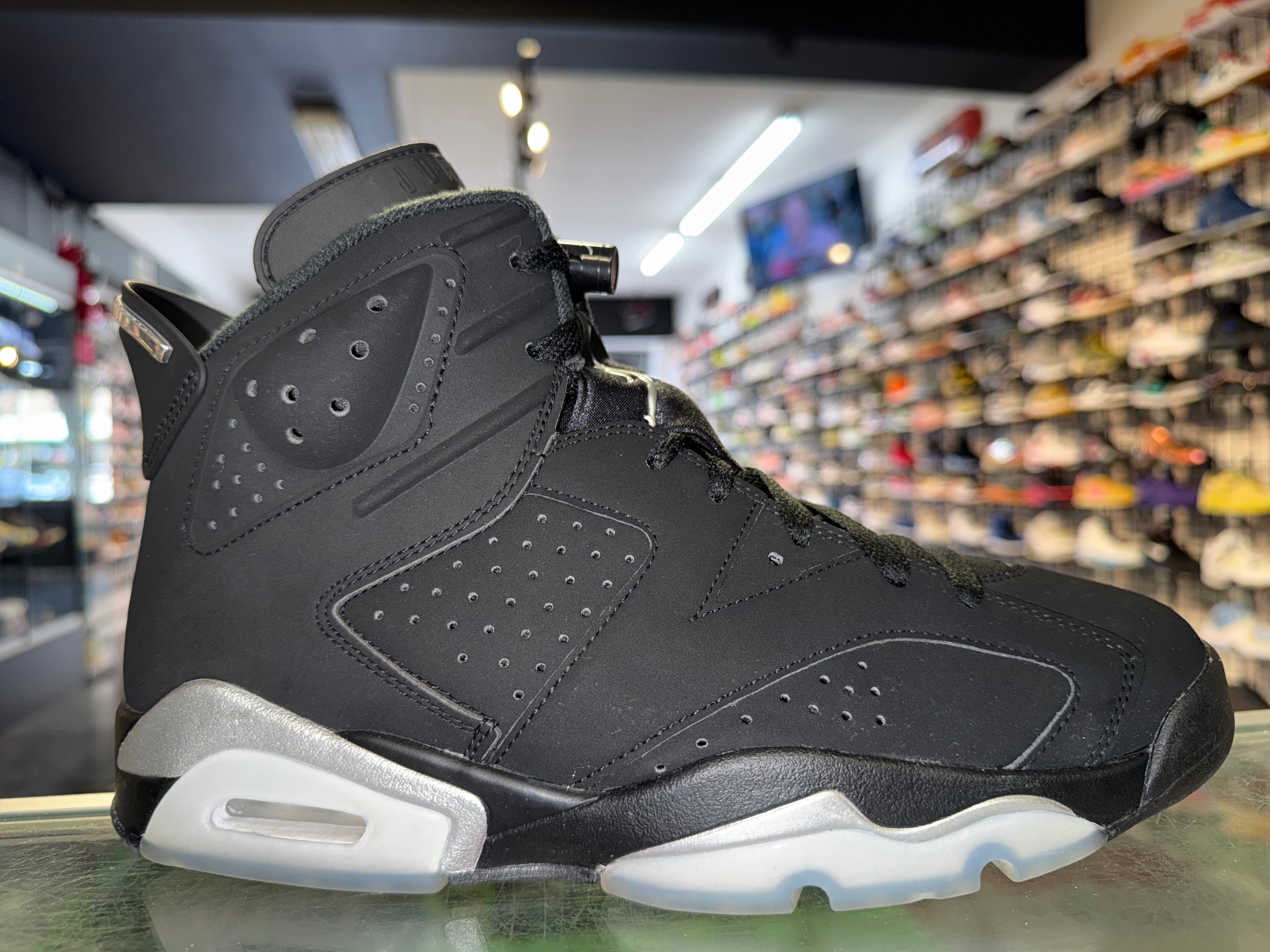 Size 8.5 Air Jordan 6 "Chrome"