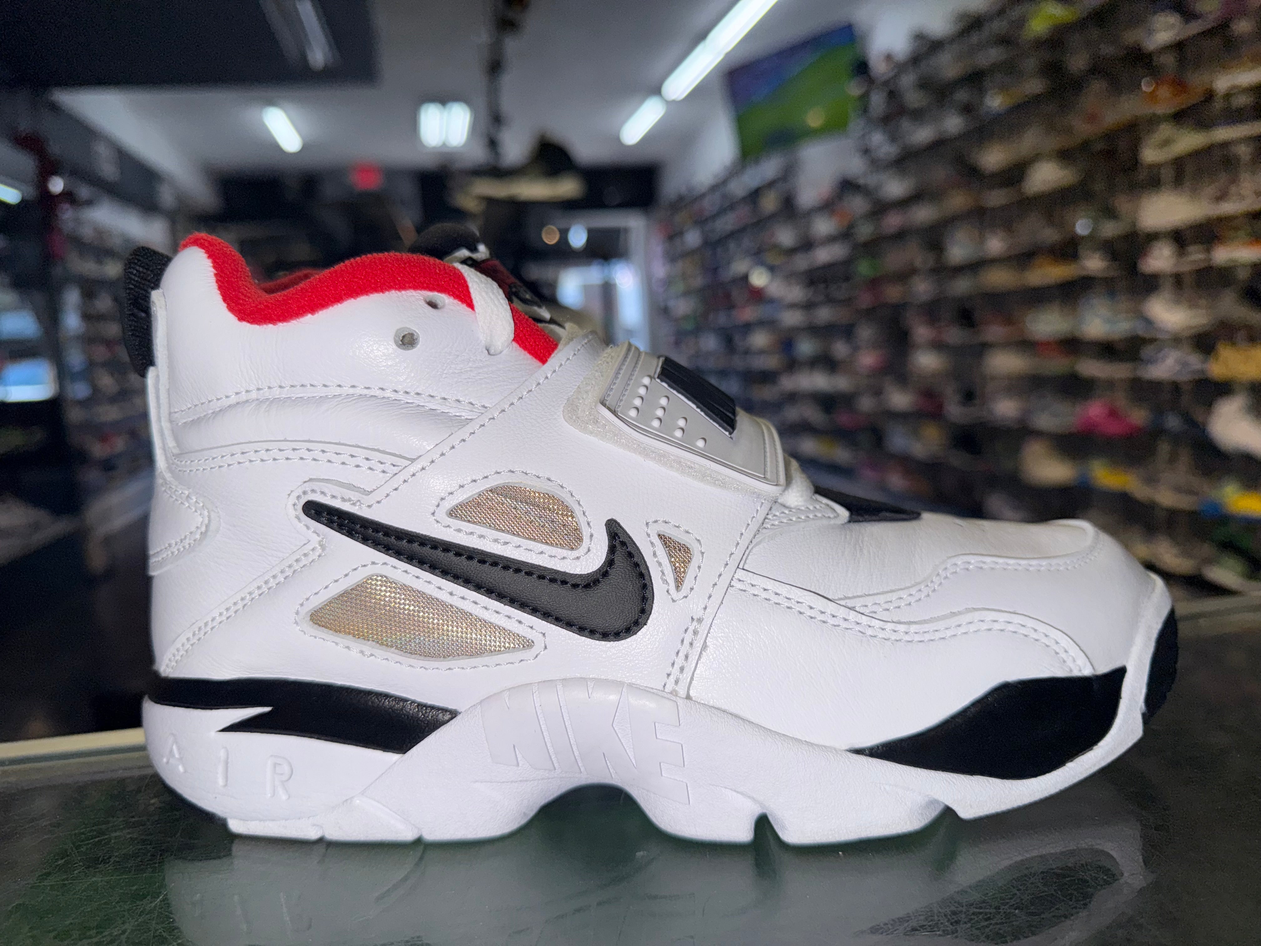 Size 7 Air Diamond Turf Protro '92 "Atlanta Falcons"