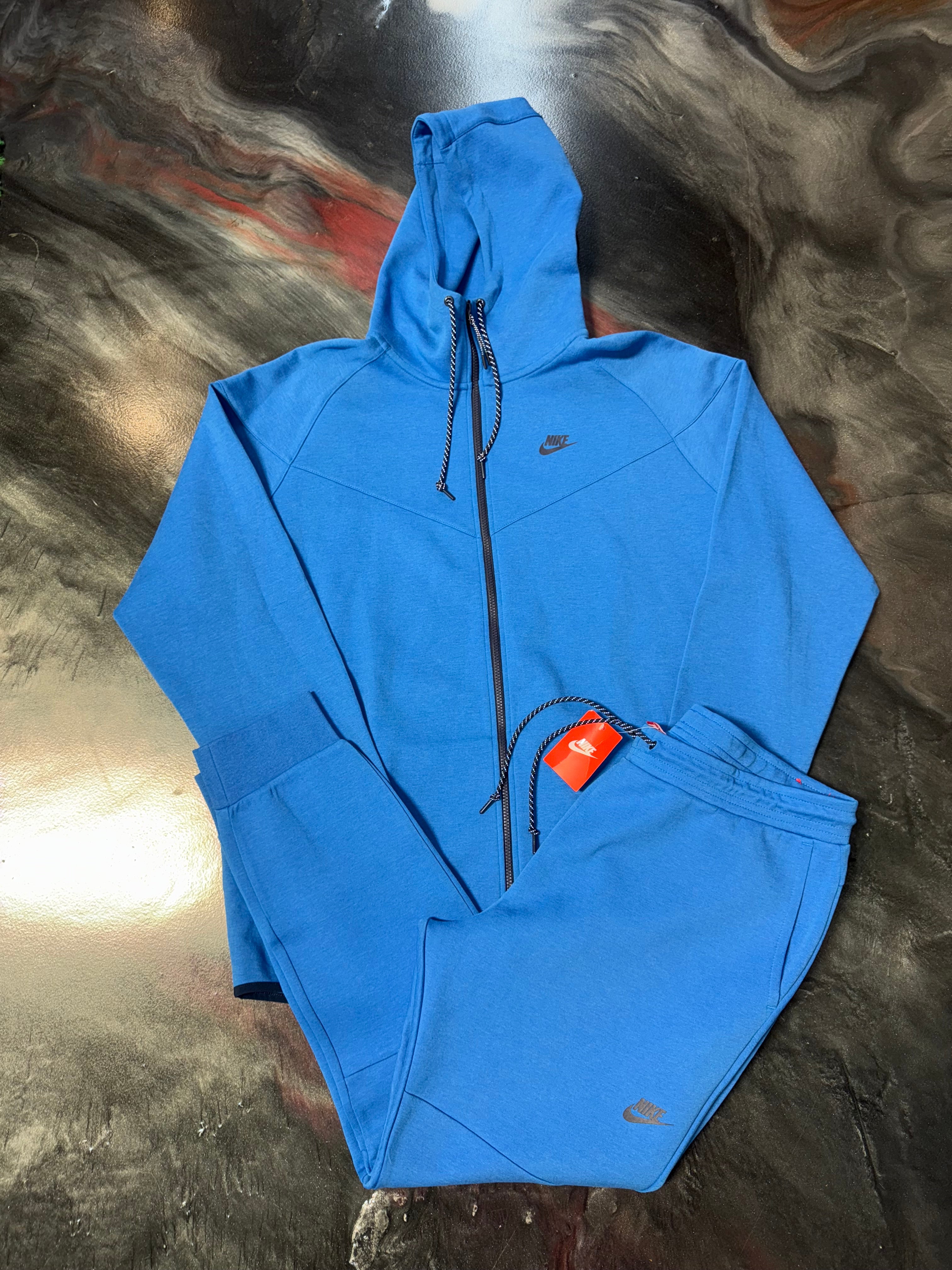 Size 3X/2X Nike Tech Full Suit “Blue” Brand New