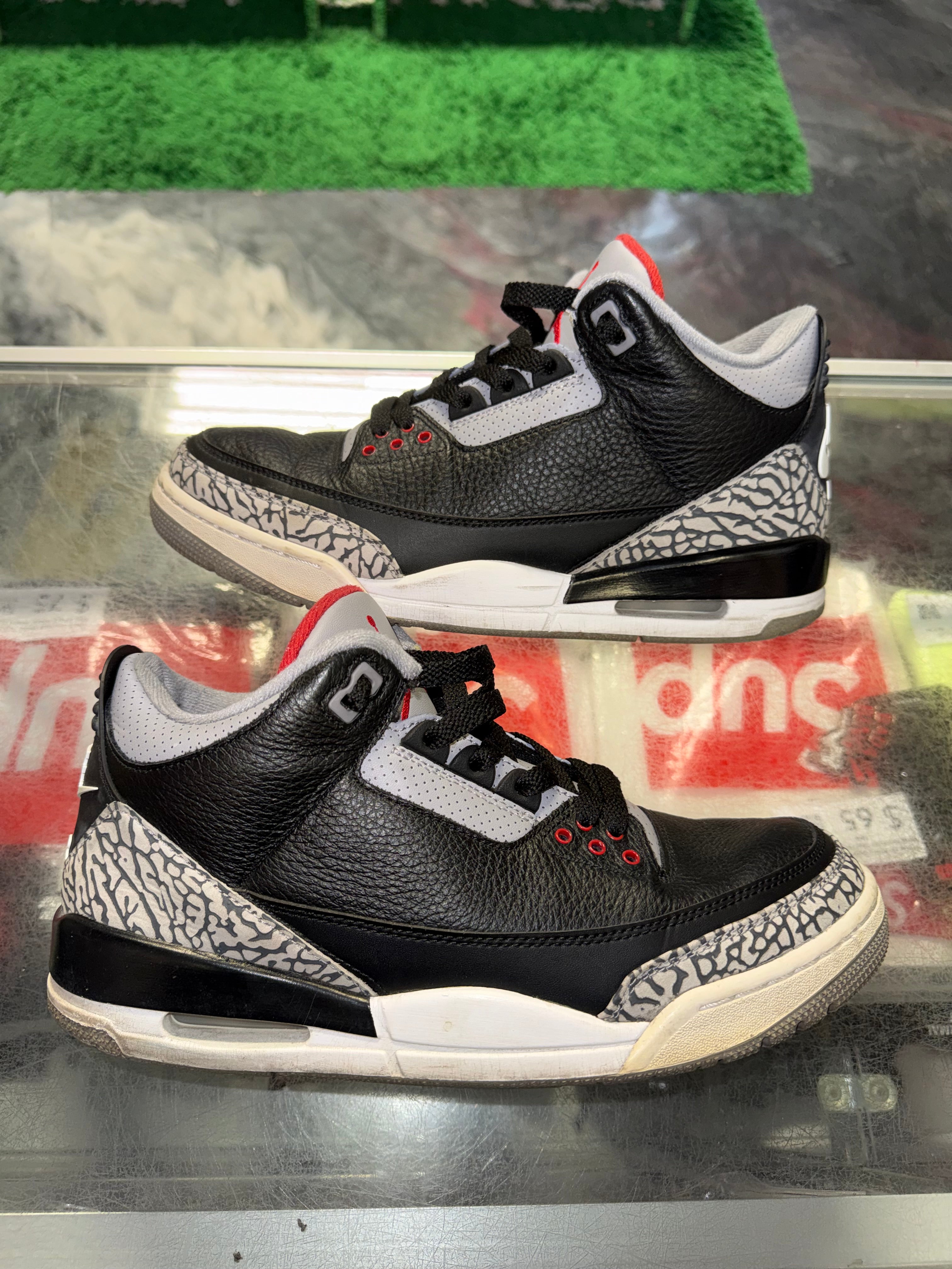 Size 9.5 Air Jordan 3 "Black Cement" 2018 - NB