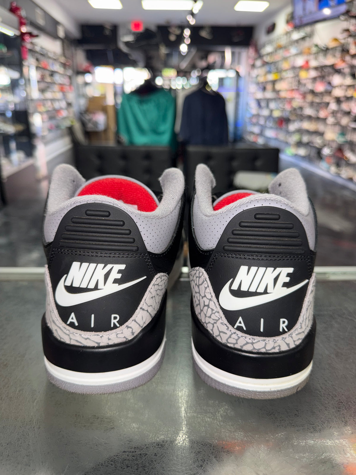 Air Jordan 3 Black Cement sneaker, pre-owned, size 9.5 – view 6