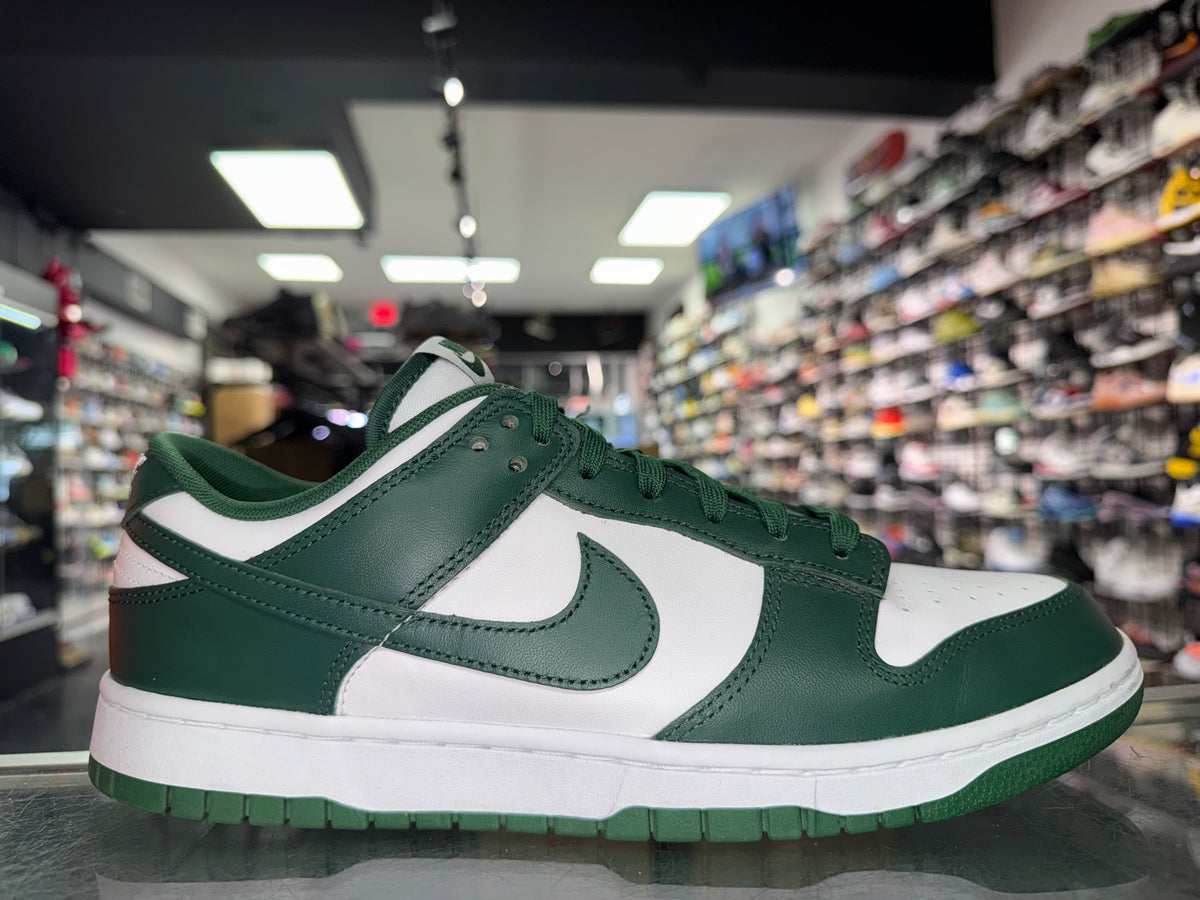 Nike Dunk Low Michigan State sneaker, pre-owned, size 10.5
