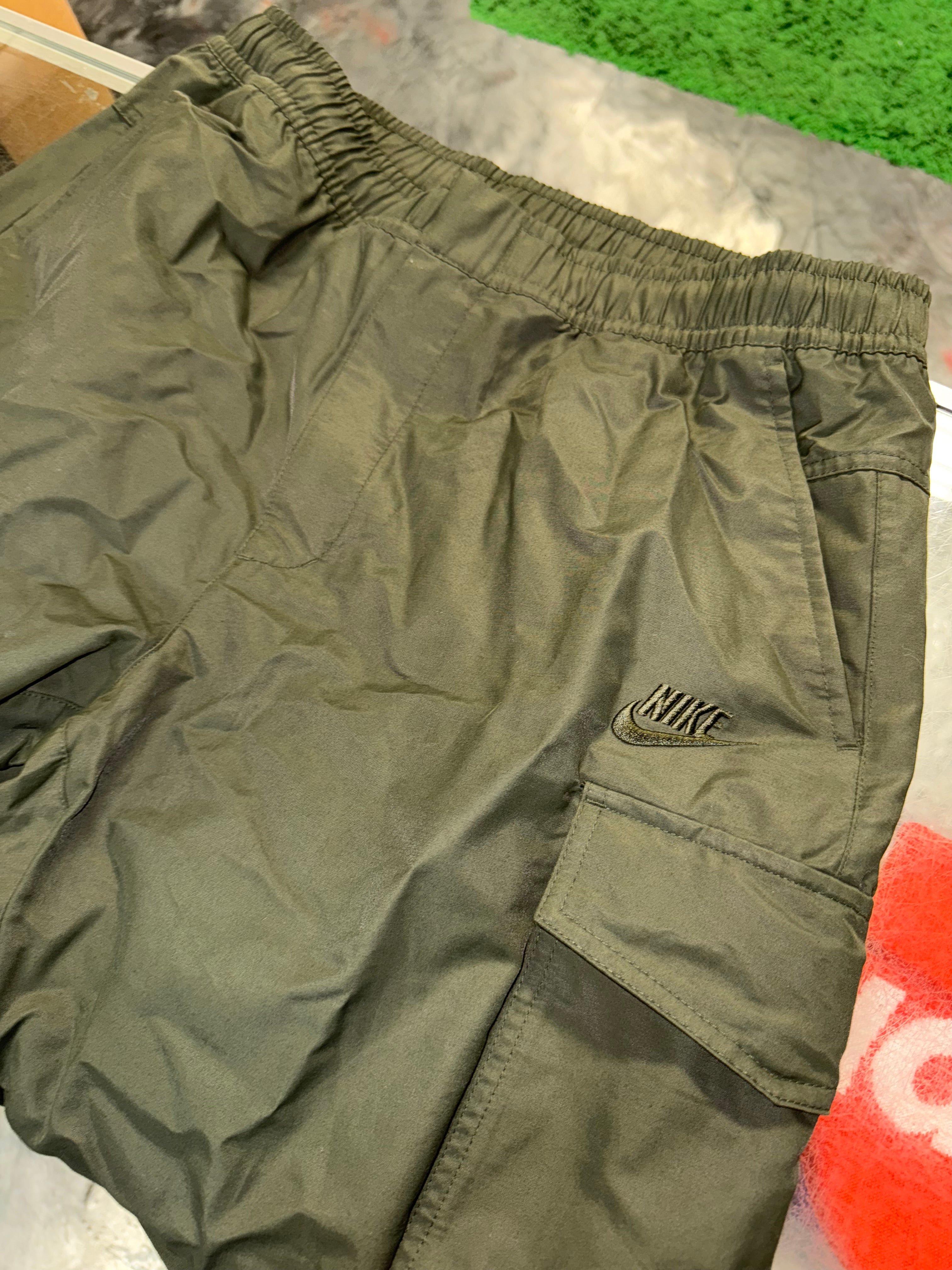 X-Large Nike Cargo Pants "Olive"