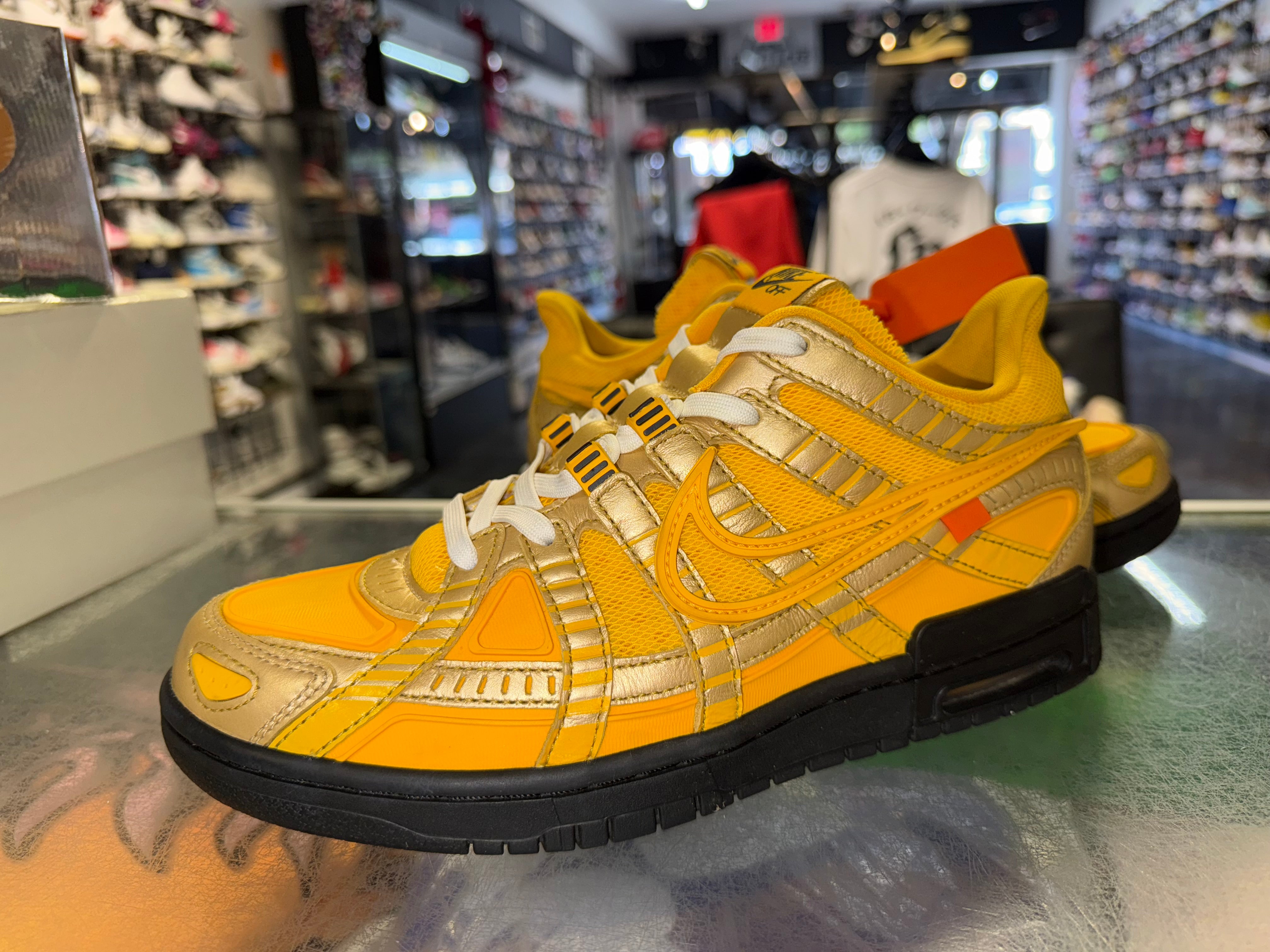 Size 8 Air Rubber Dunk Off White "University Gold"