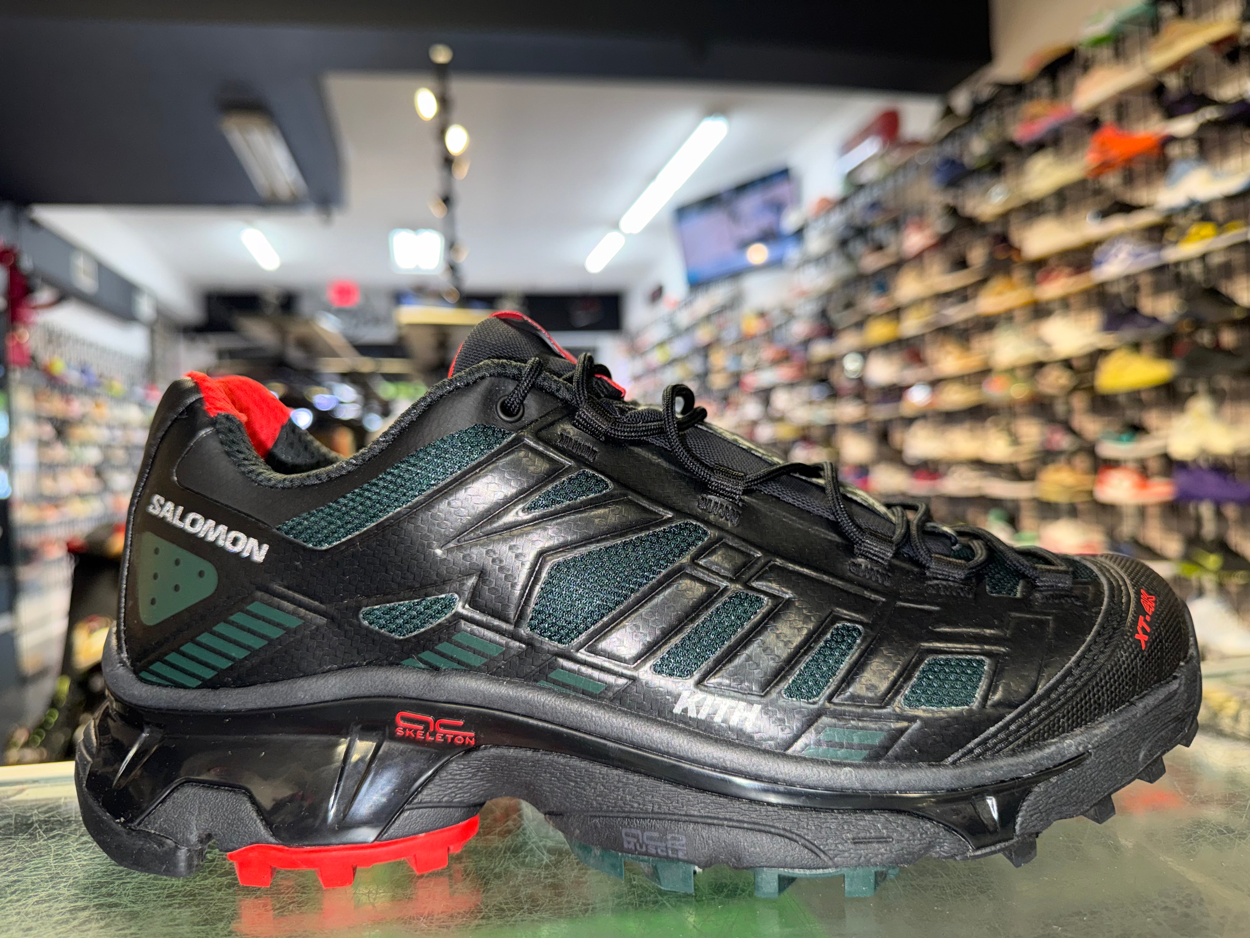 Size 9.5 Kith Salomon XT-4K "Kithmas Black"