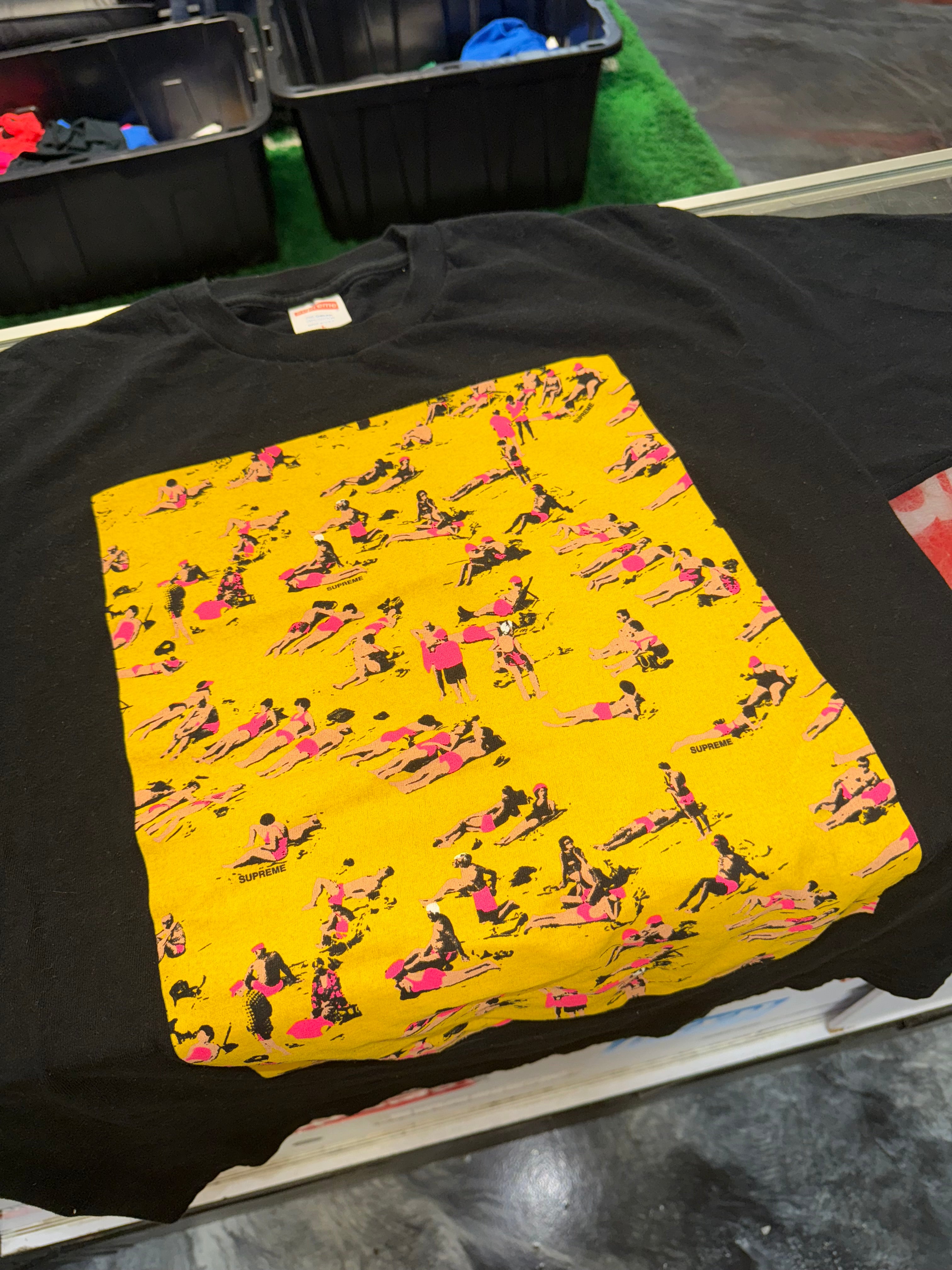Size L Supreme Beach Tee “Black”
