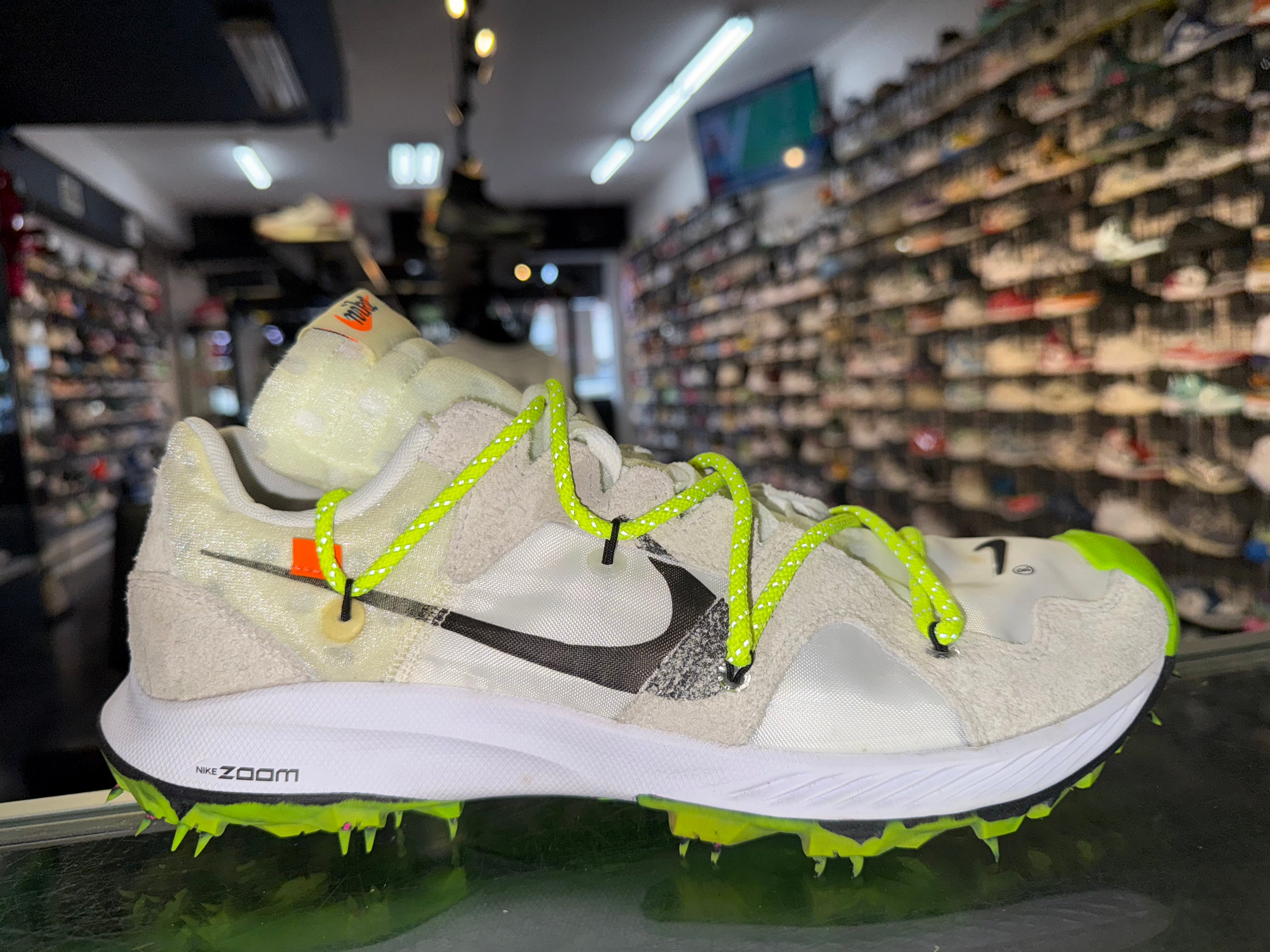 Size 10.5 (12W) Zoom Terra Kiger 5 Off White "White"