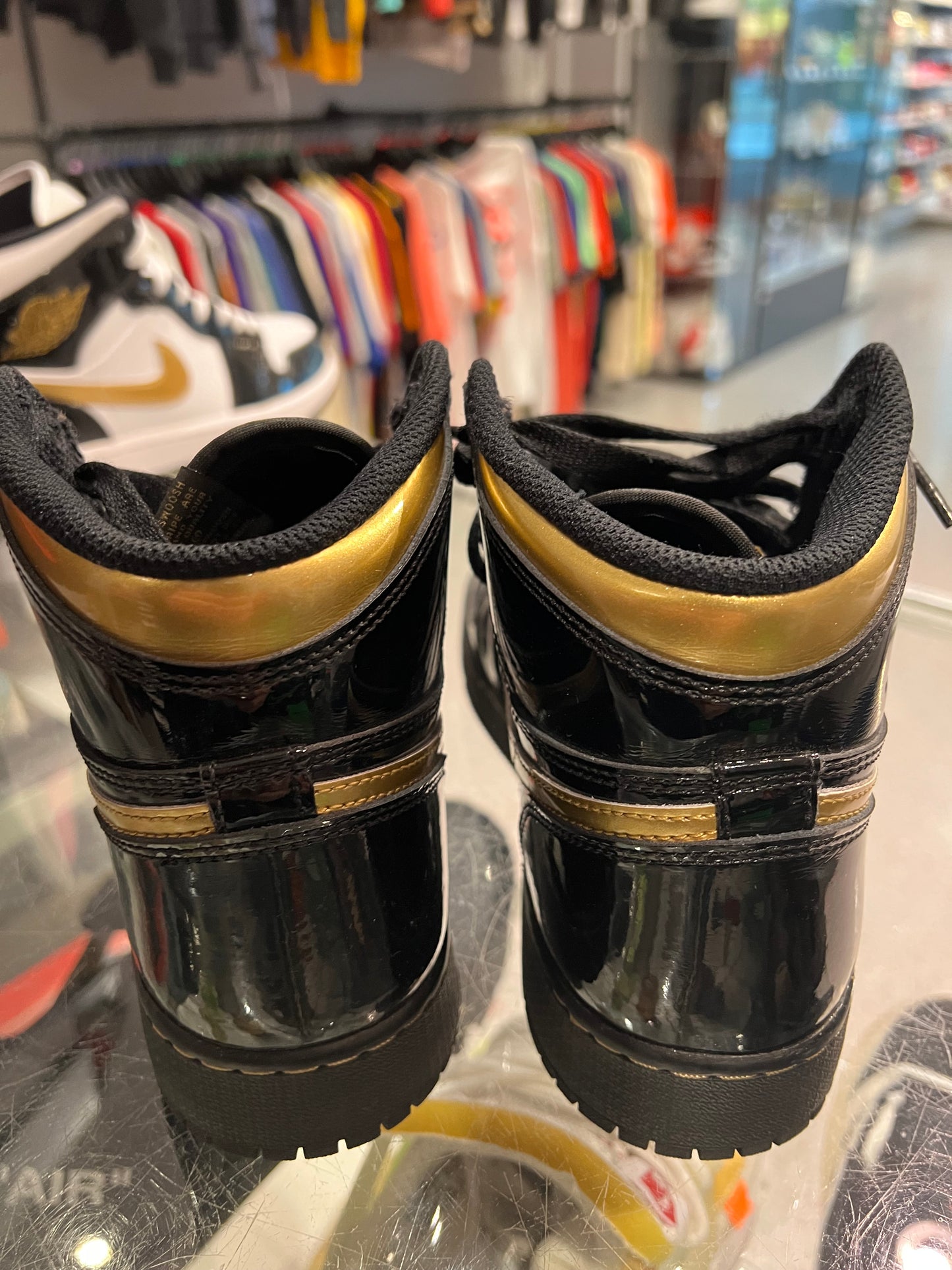 Size 5.5y Air Jordan 1 “Metallic Gold” (Mall)