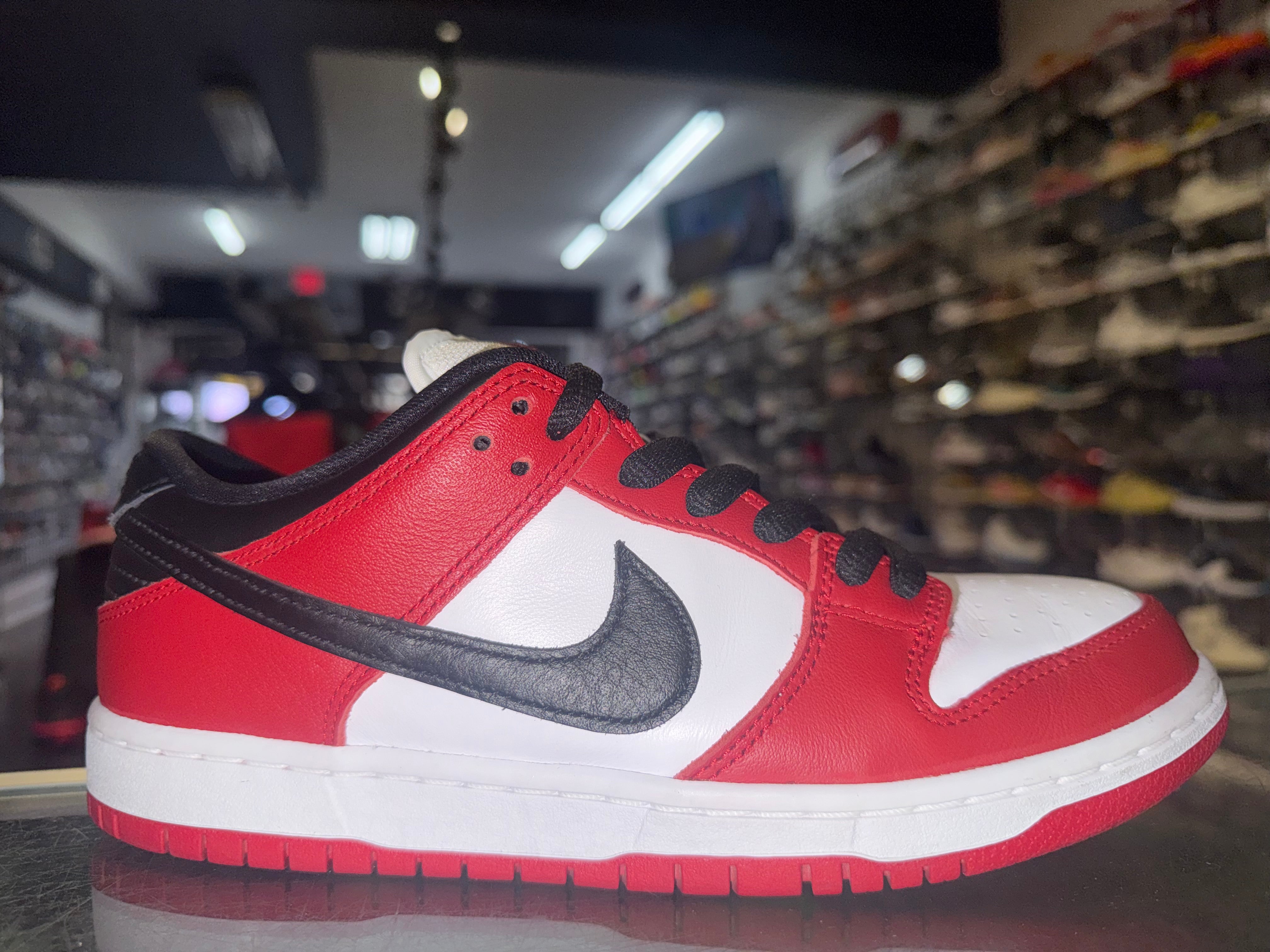 Size 6.5 Dunk Low SB “Chicago”