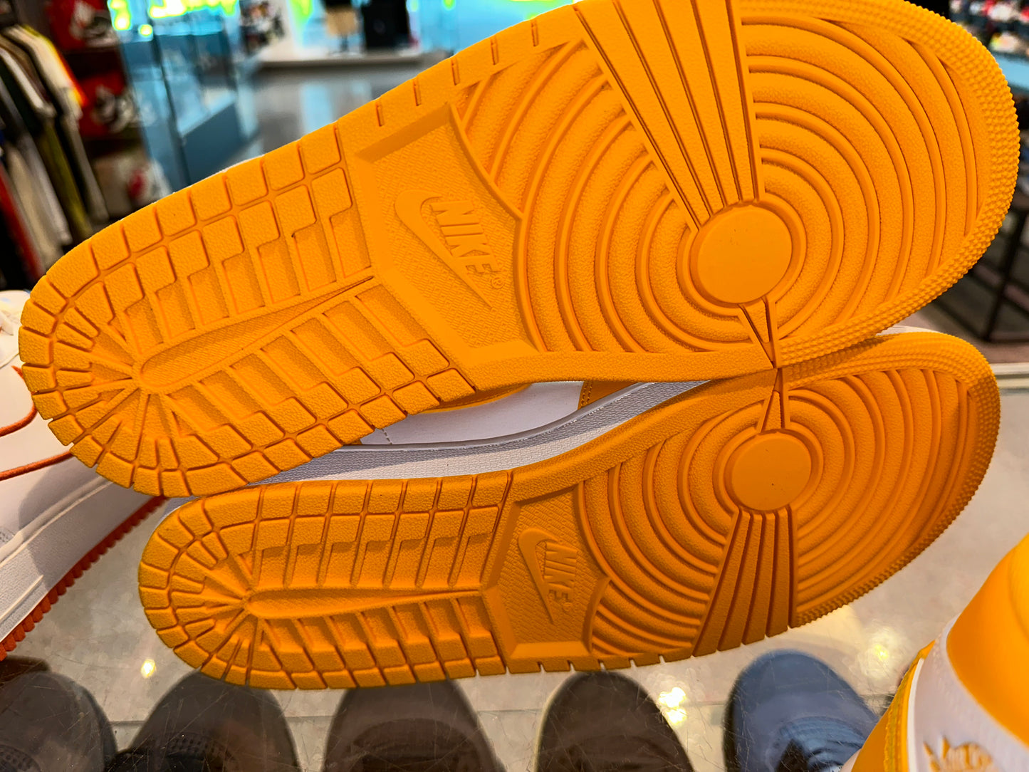 Size 10 (11.5W) Air Jordan 1 “White University Gold” Brand New (Mall)