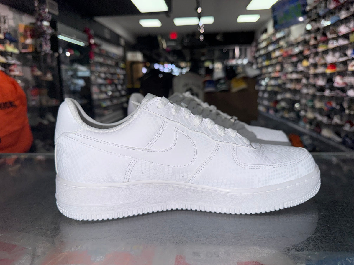 Nike Air Force 1 Kobe Bryant Forever White sneaker, pre-owned, size 10.5 – view 3