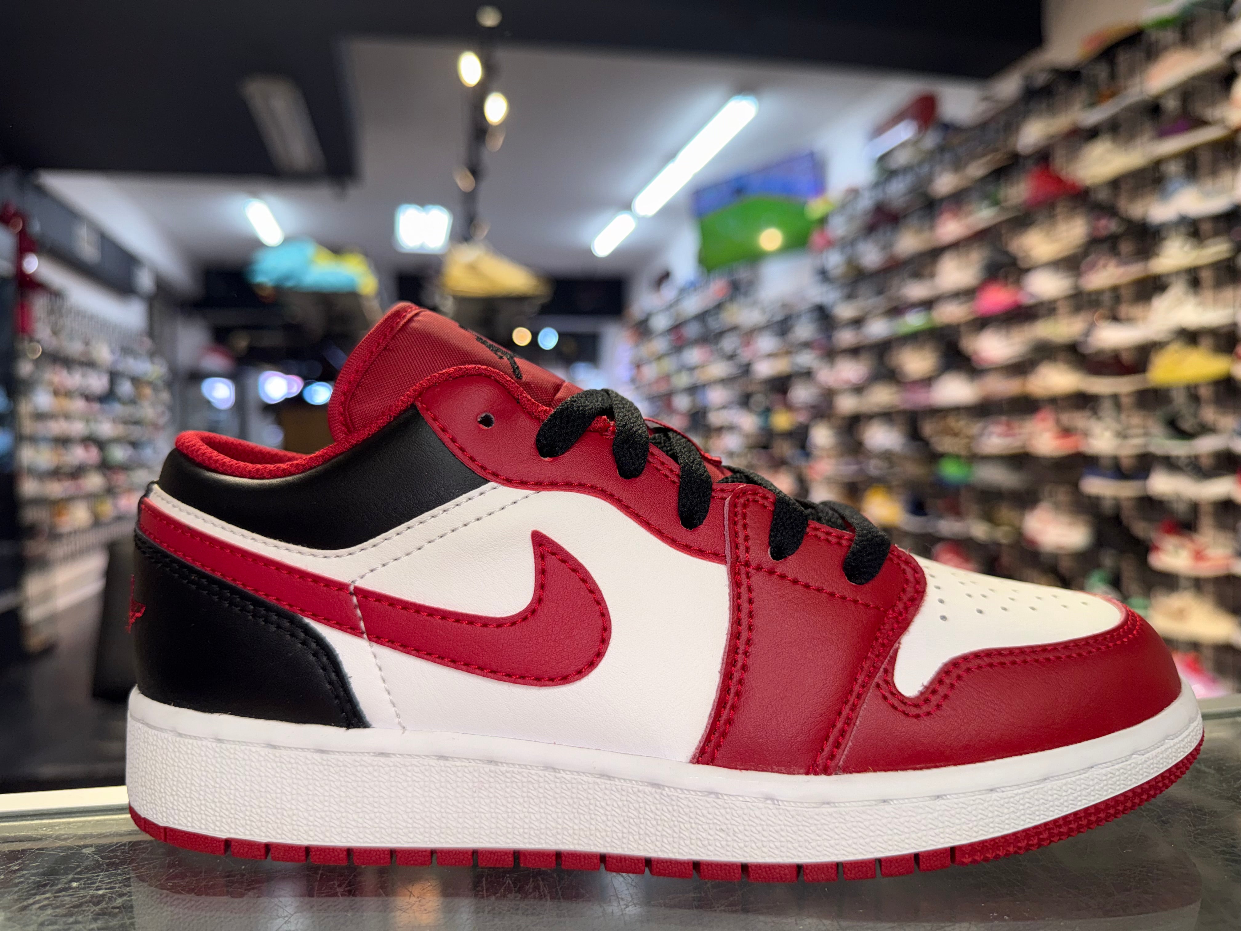 Size 5y Air Jordan 1 Low "Bulls" Brand New