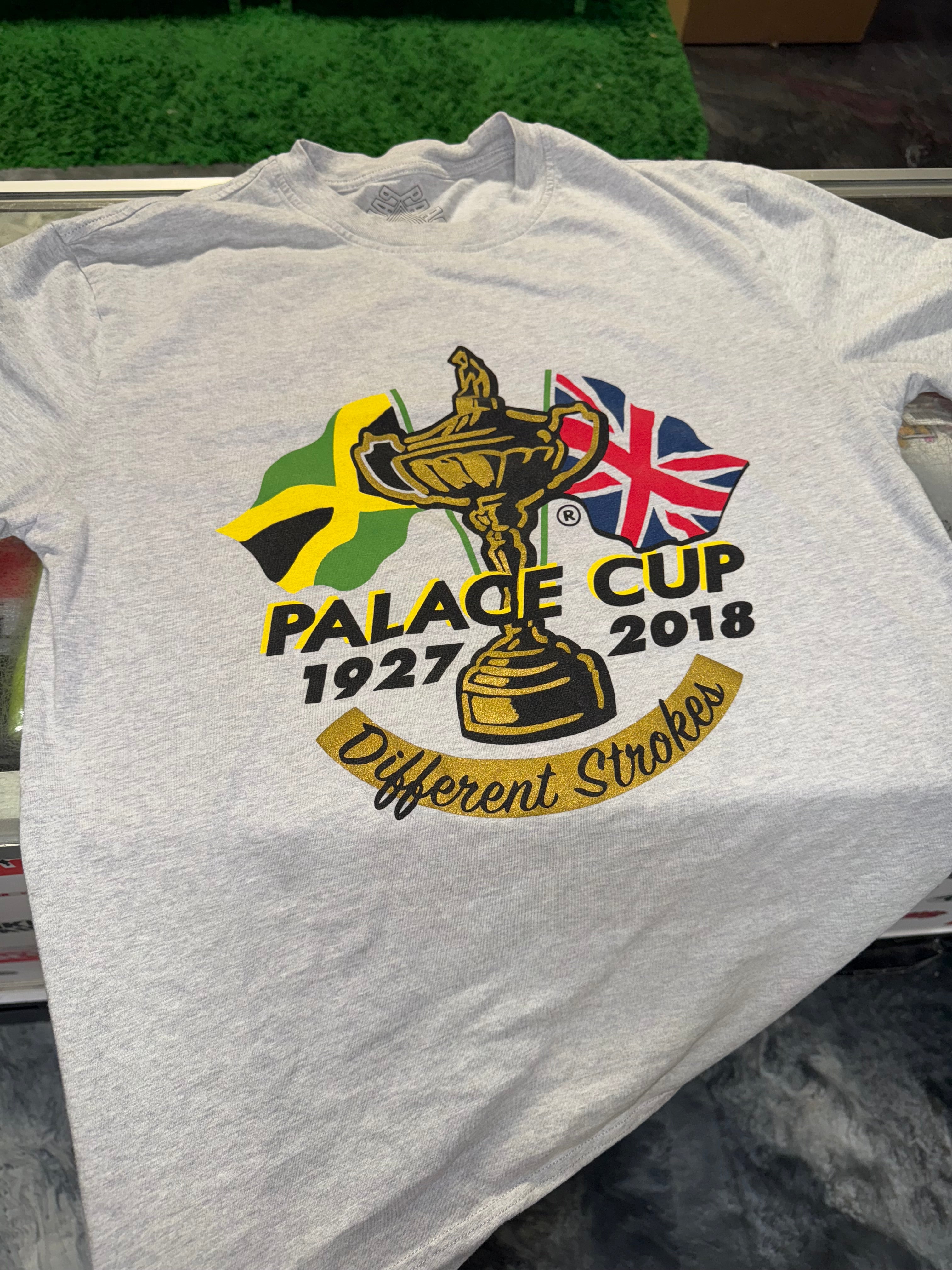 Size M Palace Cup Tee “Grey”