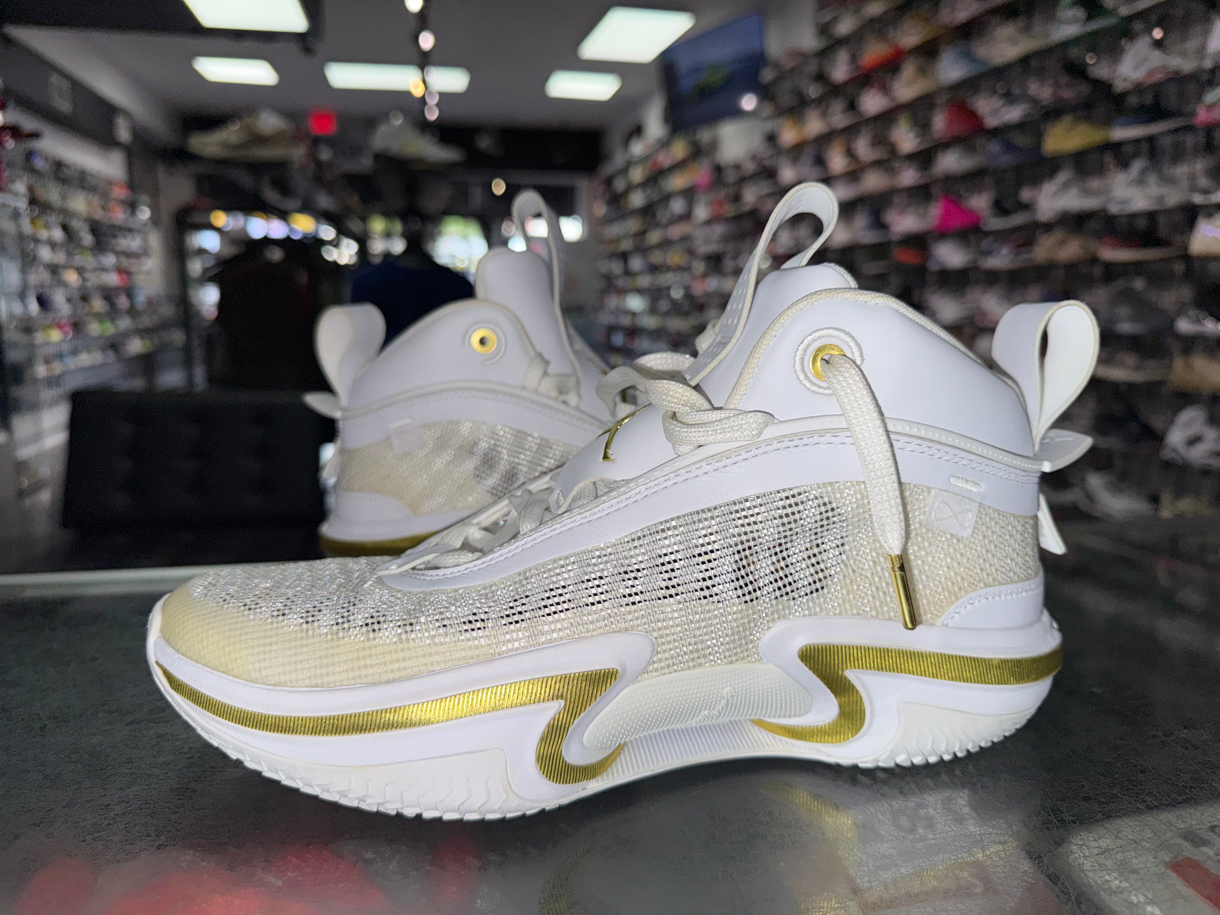 Size 9 Jordan 36 SE “Glory”