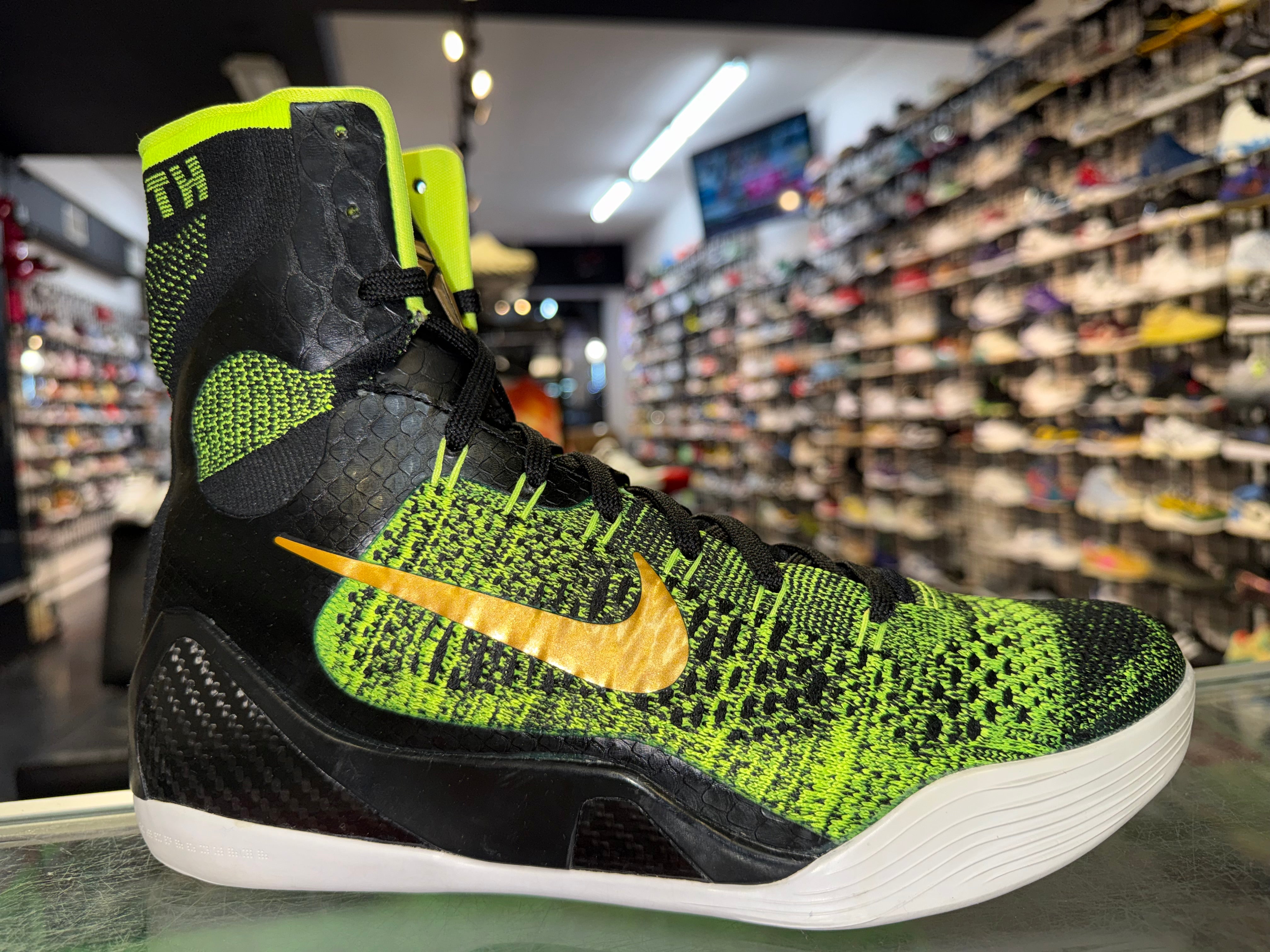 Size 9.5 Kobe 9 Elite Team "Victory"
