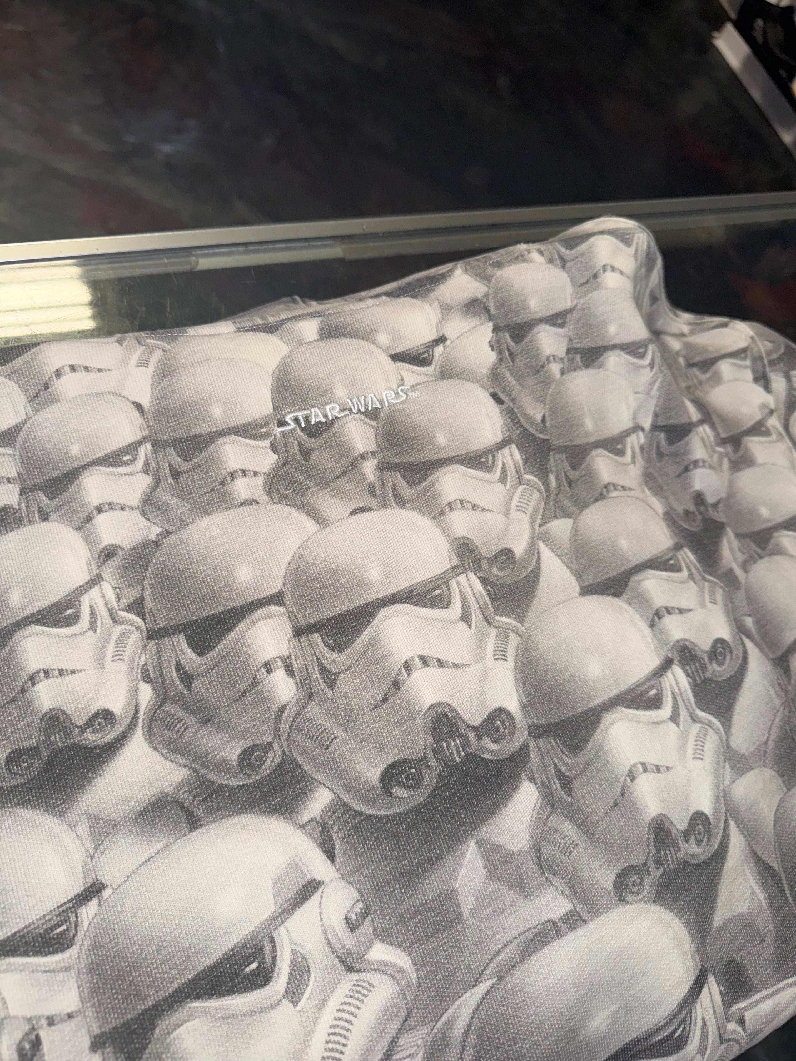 Size XL Kith x Star Wars Stormtrooper Hoodie “Multicolor” – Direct