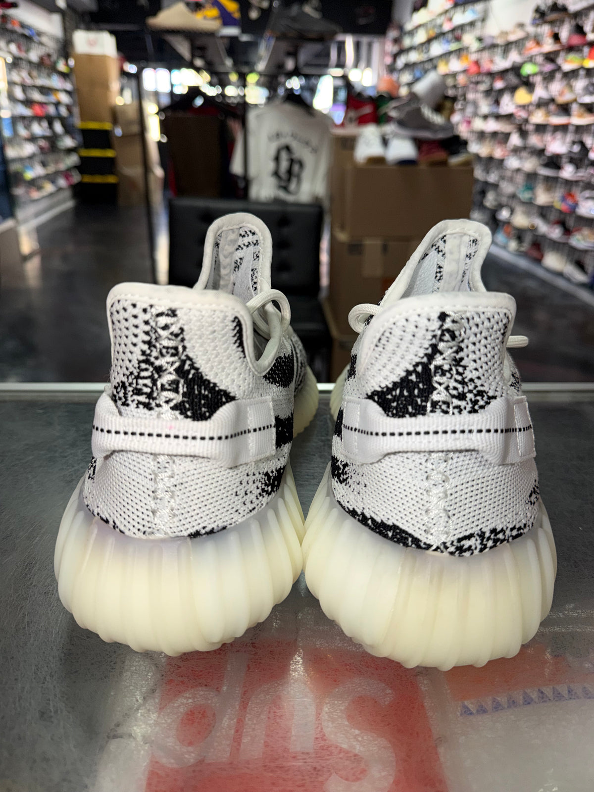 Adidas Yeezy Boost 350 V2 Zebra sneaker, worn 1x, size 12 – view 6