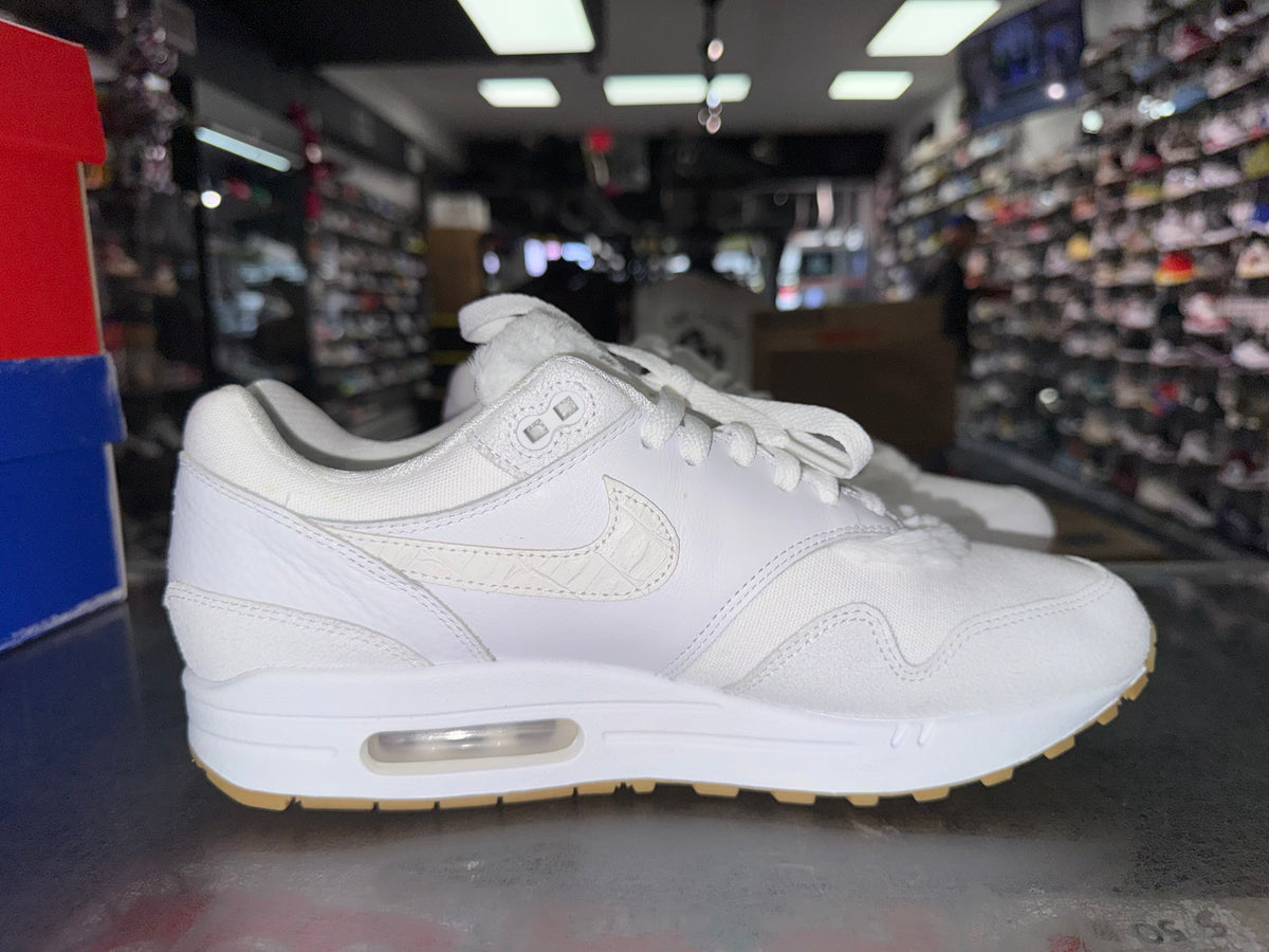 Nike Air Max 1 The Bay sneaker, pre-owned, size 10.5 – view 3