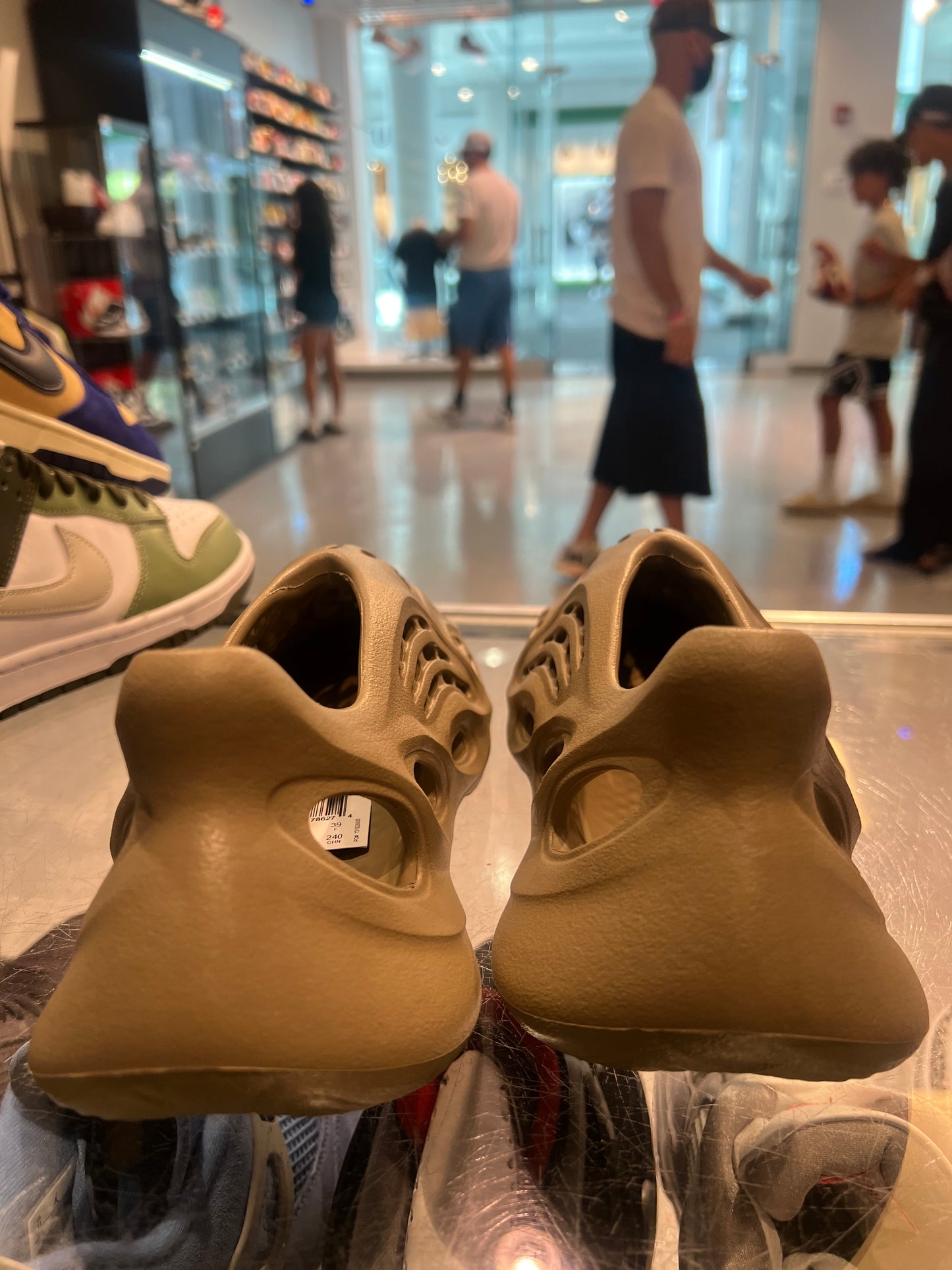 Size 6 Adidas Yeezy Foam RNR “Stone Taupe” Brand New (Mall)
