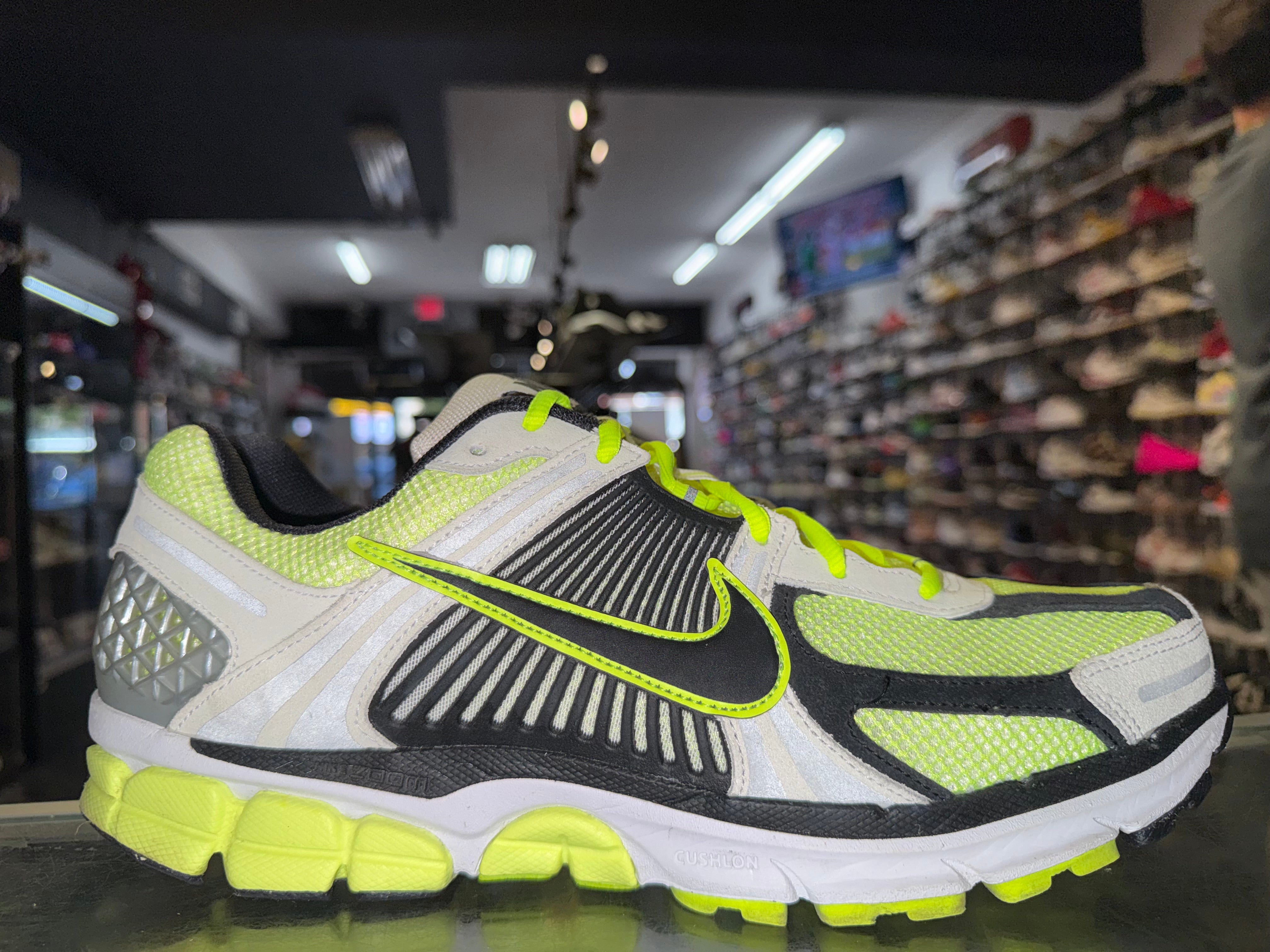 Size 13 Zoom Vomero 5 "Life Lime"