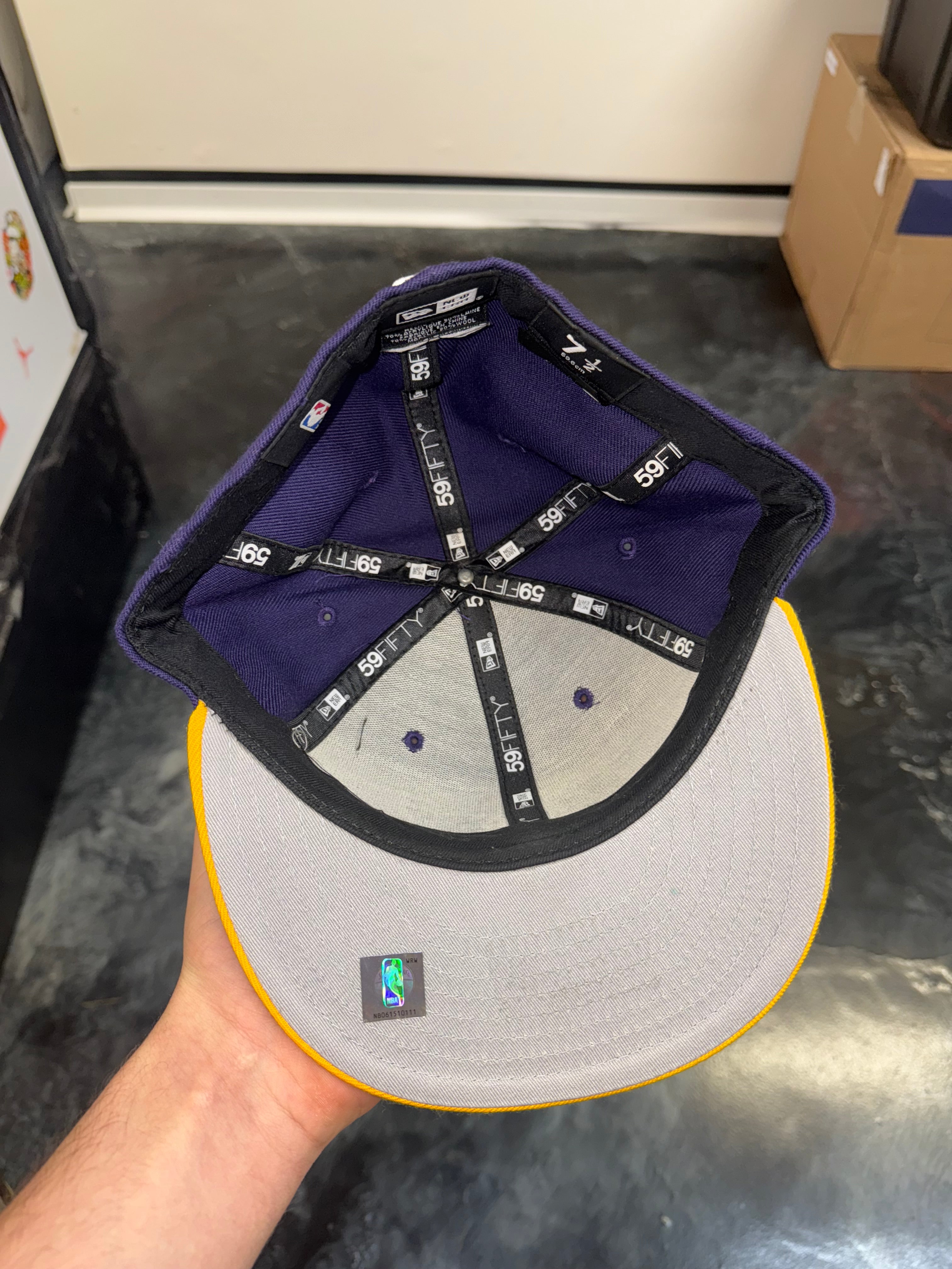 Size 7 1/2 New Era Fitted Hat “Lakers”