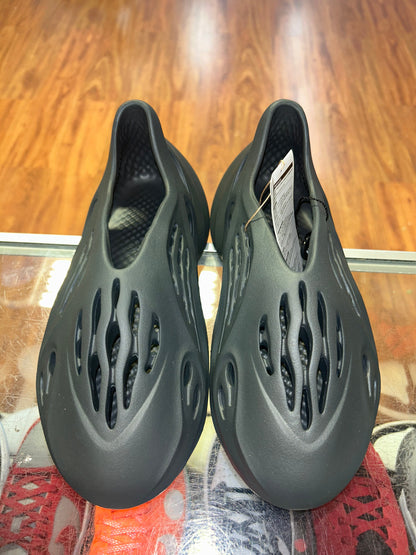 Size 9 Adidas Yeezy Foam Runner “Carbon” Brand New (MAMO)