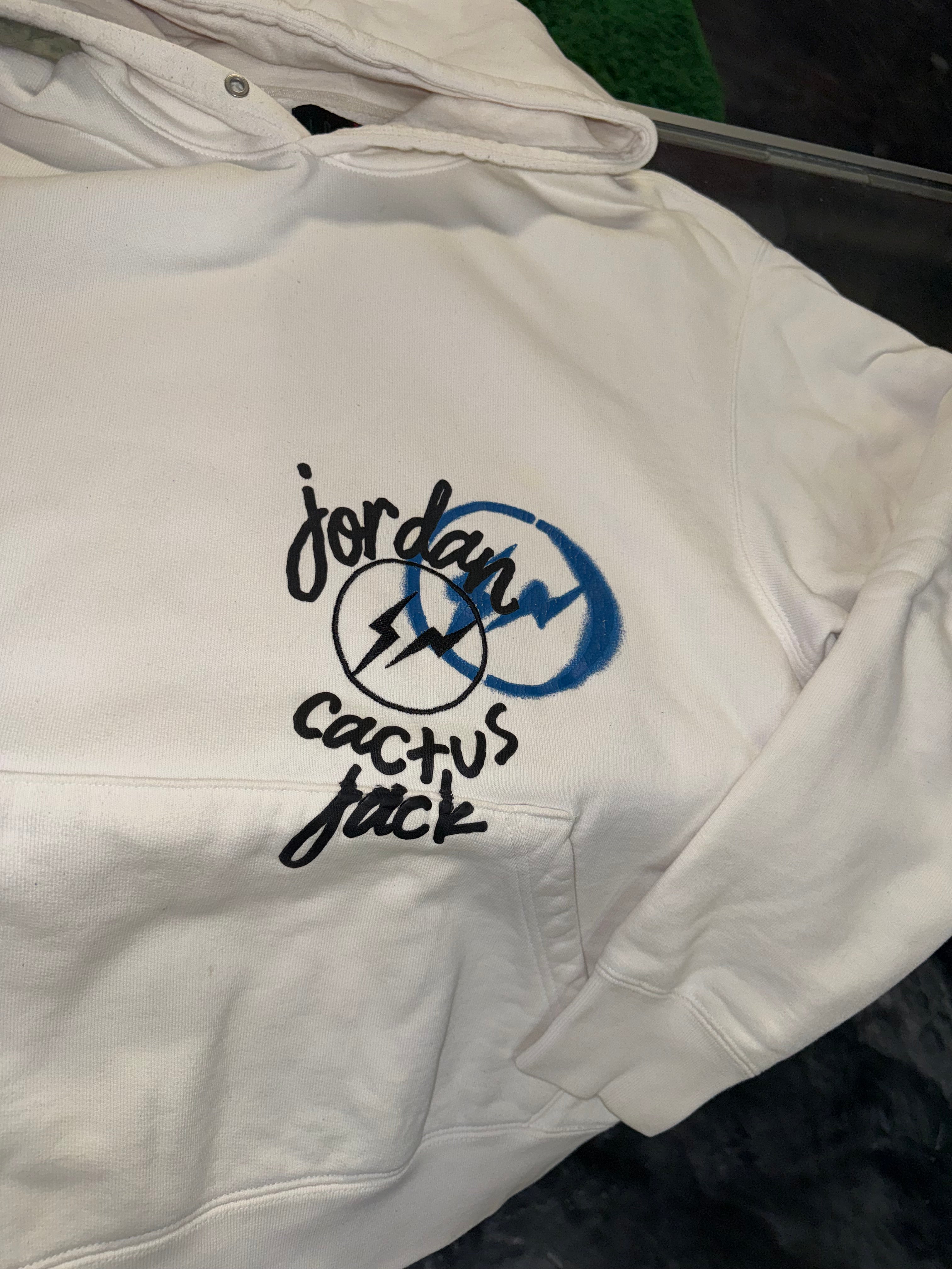 Size M Travis Scott x Jordan Fragment Hoodie “White” – Direct Kicks