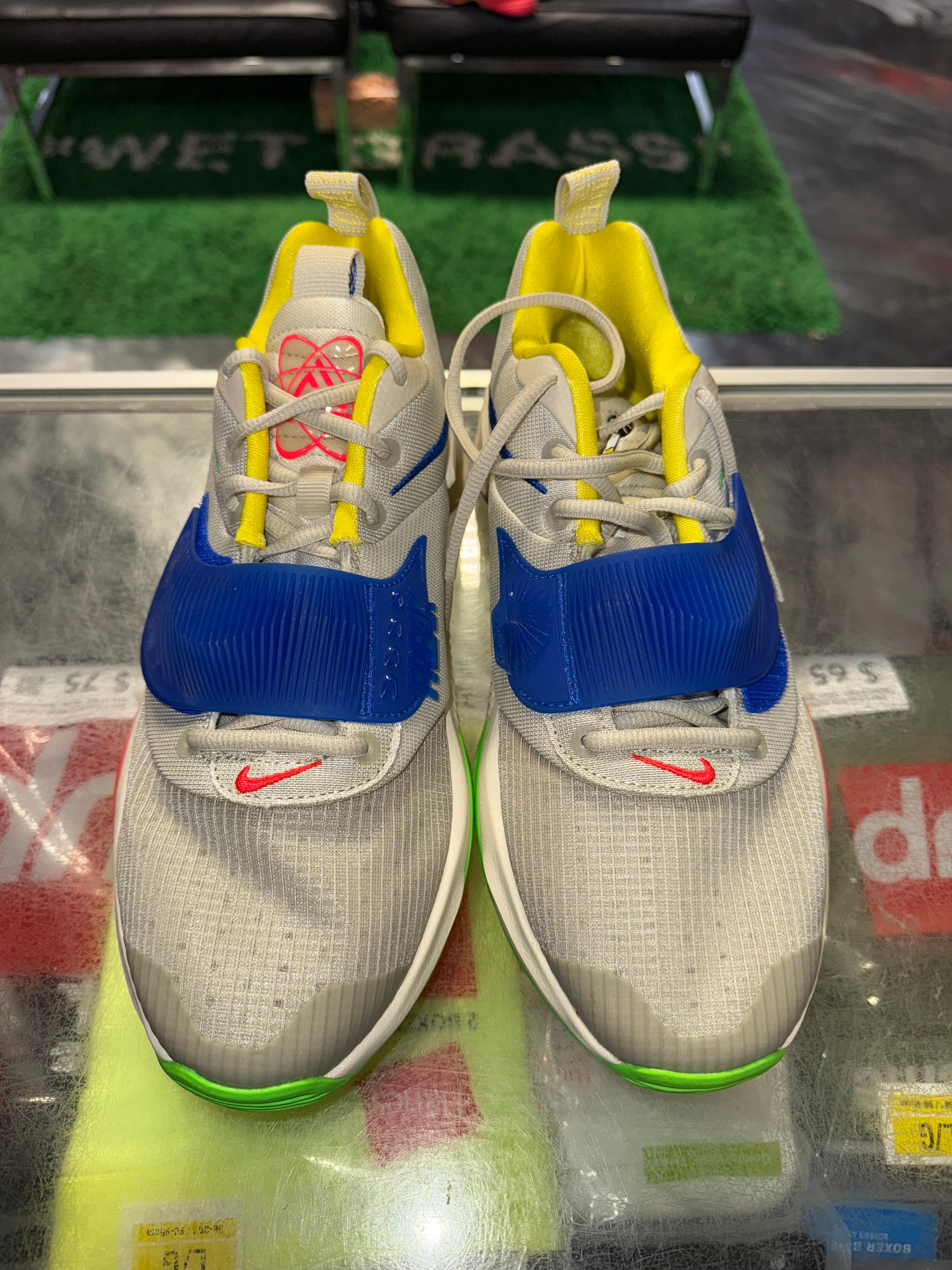 Size 9 Zoom Freak 3 "Primary Colors" Brand New3