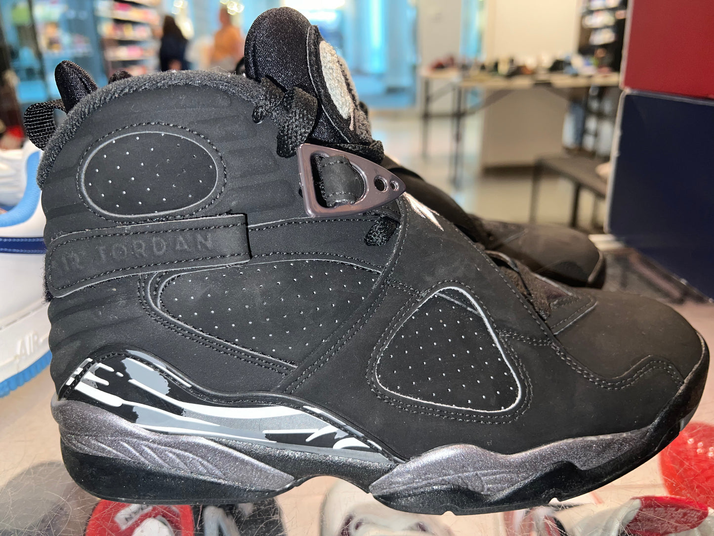 Size 7.5 Air Jordan 8 “Chrome” (Mall)