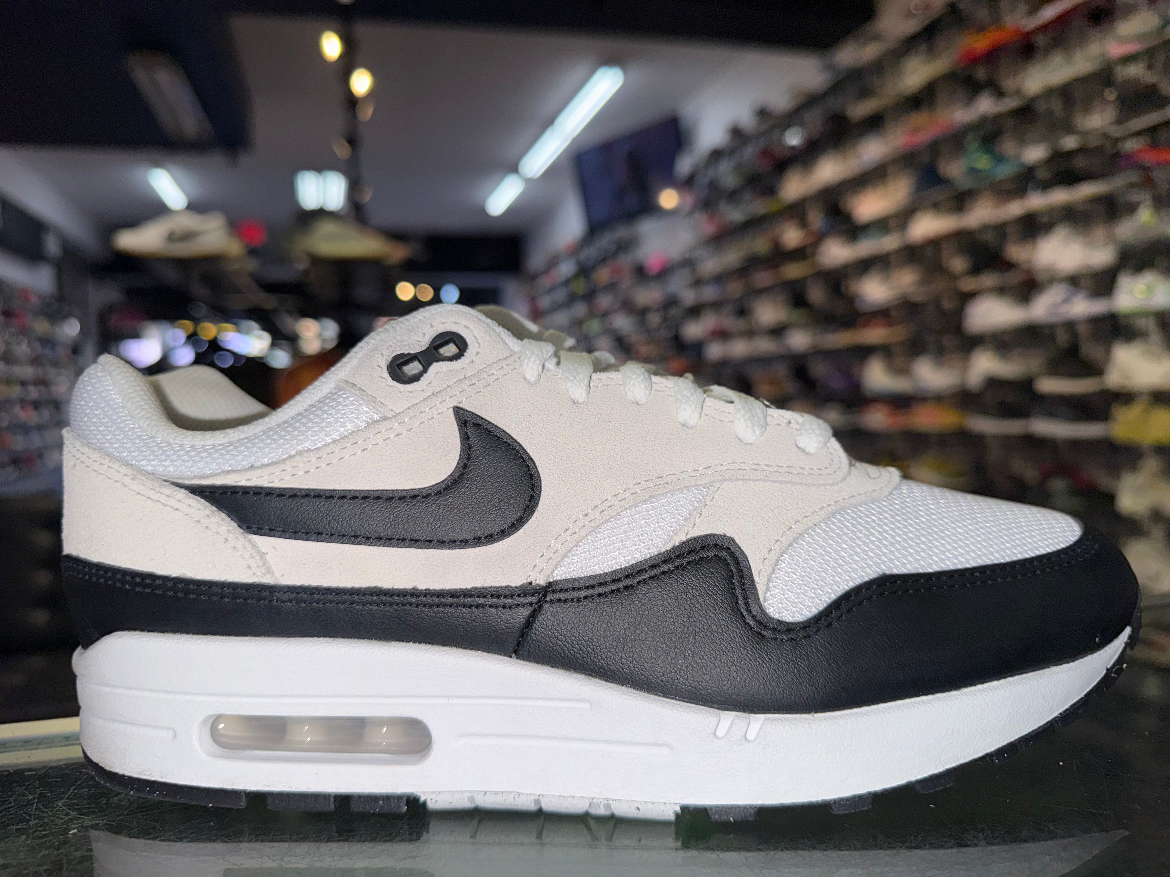 Size 8.5 Air Max 1 Essential "White Black" Brand New