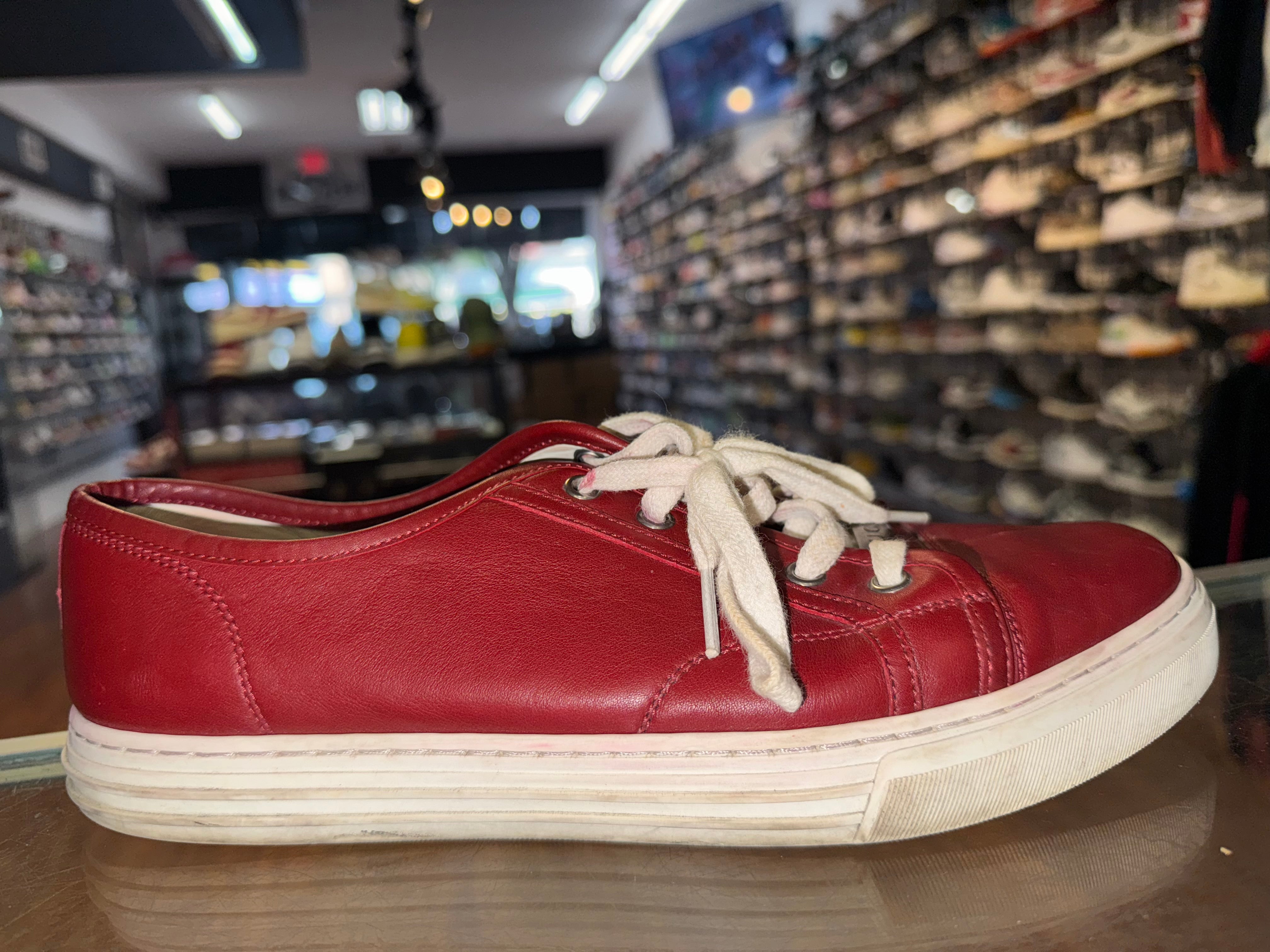Size 8 (7G) Gucci Leather Low Red - NB