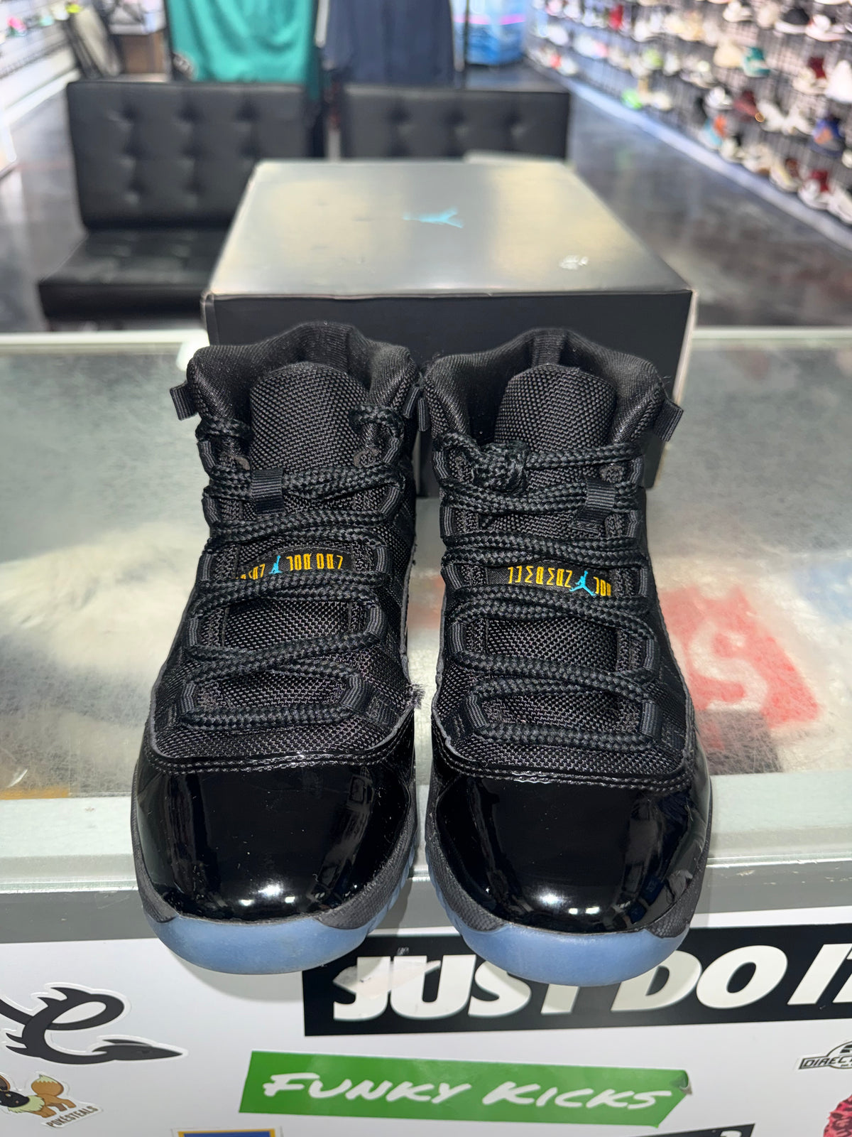 Air Jordan 11 Gamma Blue PS sneaker, pre-owned, size 2.5Y – view 3