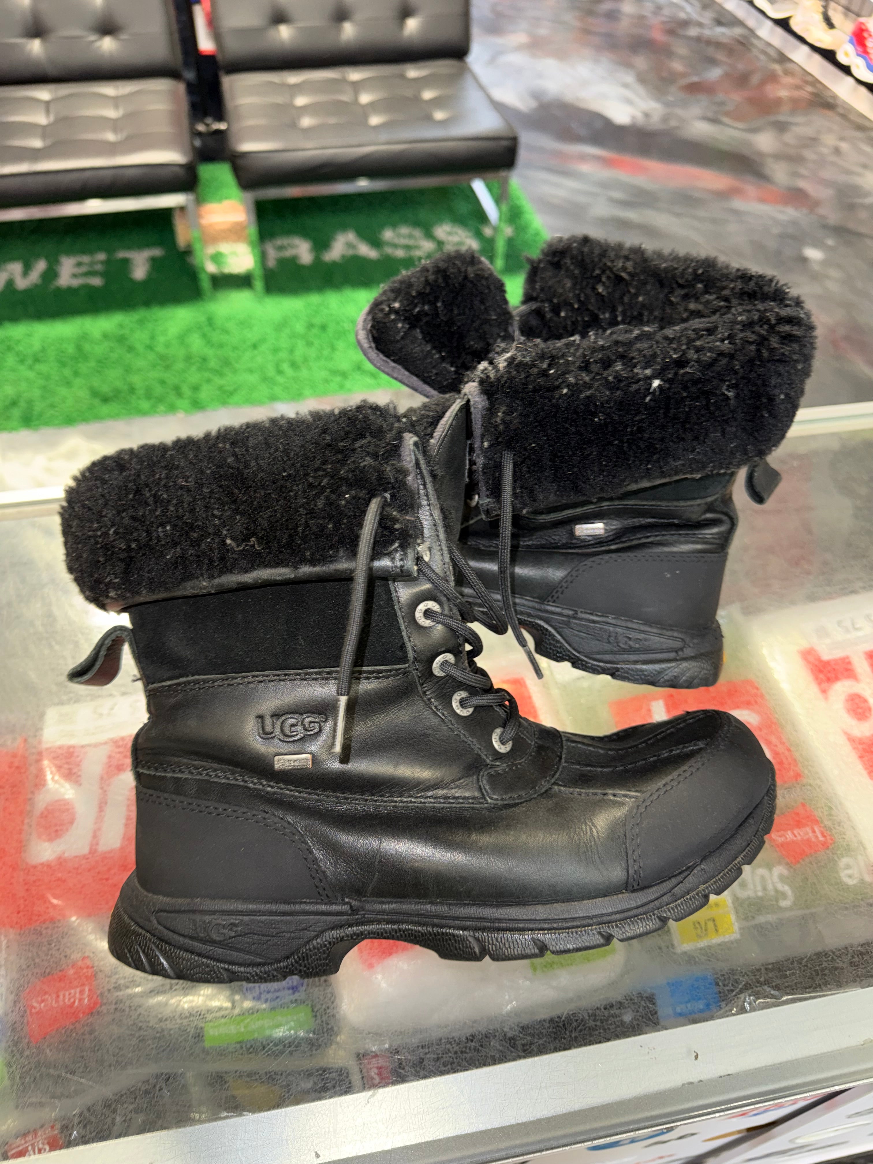 Size 10 UGG Fur Boot Black - NB