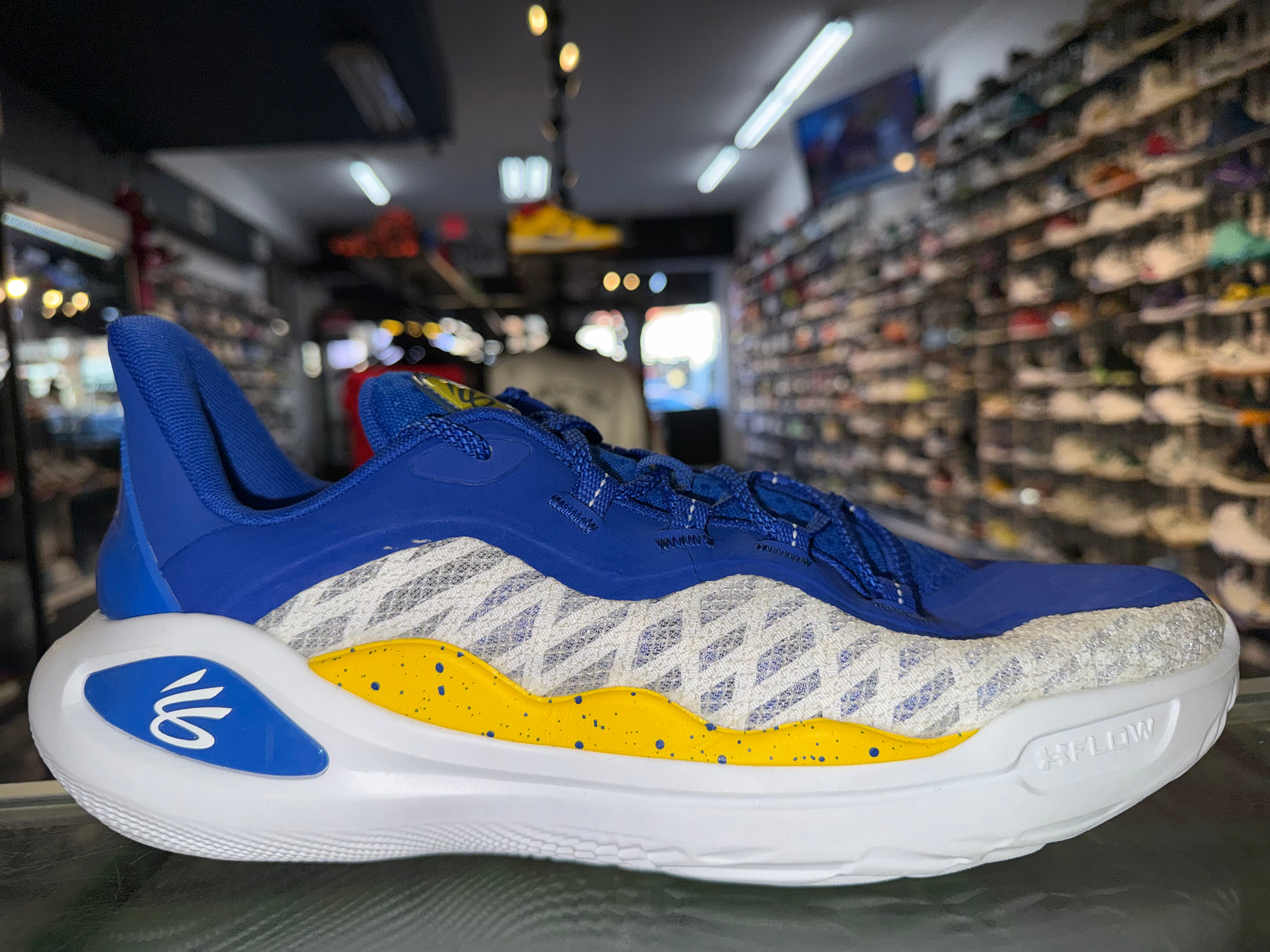 Size 12 Under Armour Curry 11 "Dub Nation"